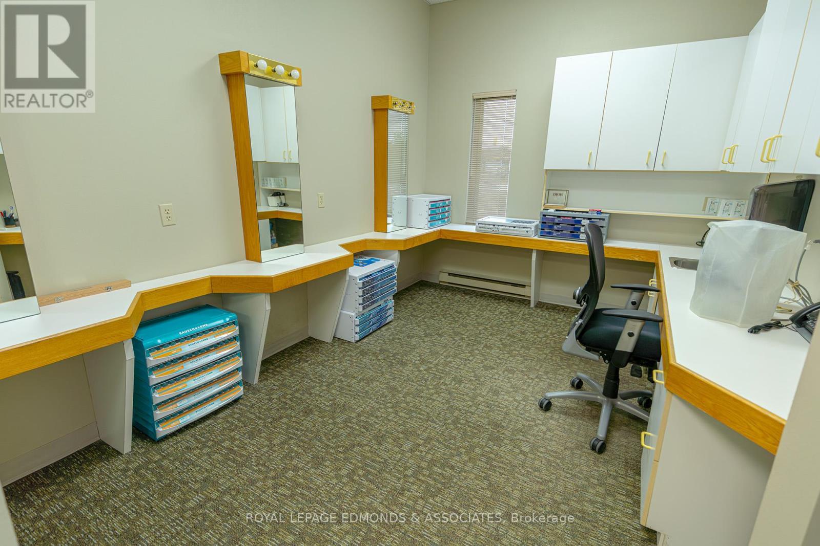 












100 VICTORIA STREET

,
Pembroke,




Ontario
K8A8E1

