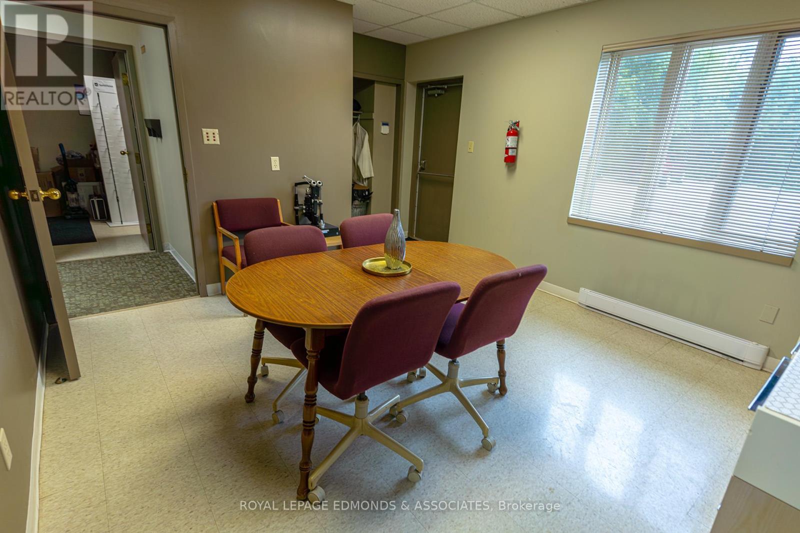 












100 VICTORIA STREET

,
Pembroke,




Ontario
K8A8E1

