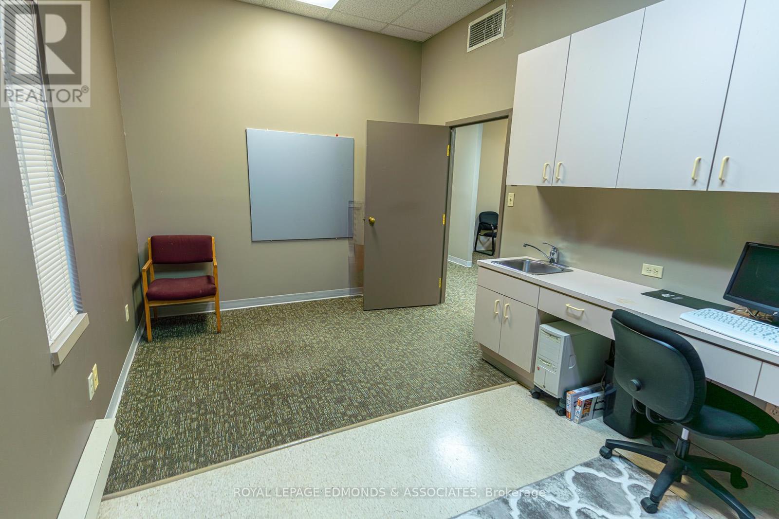 












100 VICTORIA STREET

,
Pembroke,




Ontario
K8A8E1

