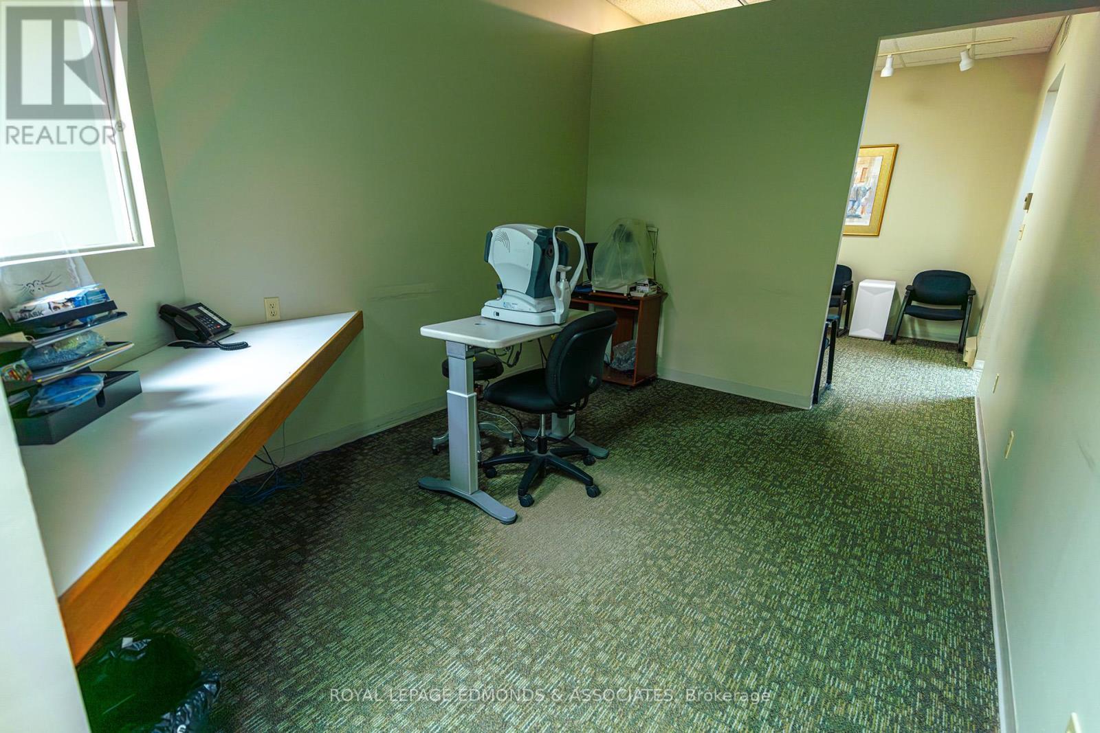 












100 VICTORIA STREET

,
Pembroke,




Ontario
K8A8E1

