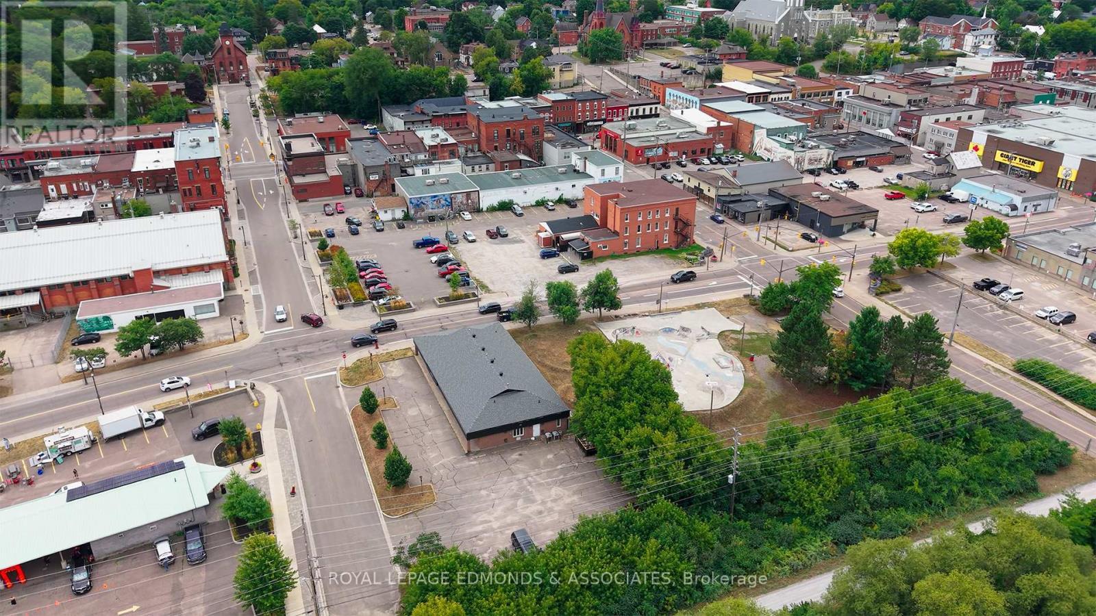 












100 VICTORIA STREET

,
Pembroke,




Ontario
K8A8E1

