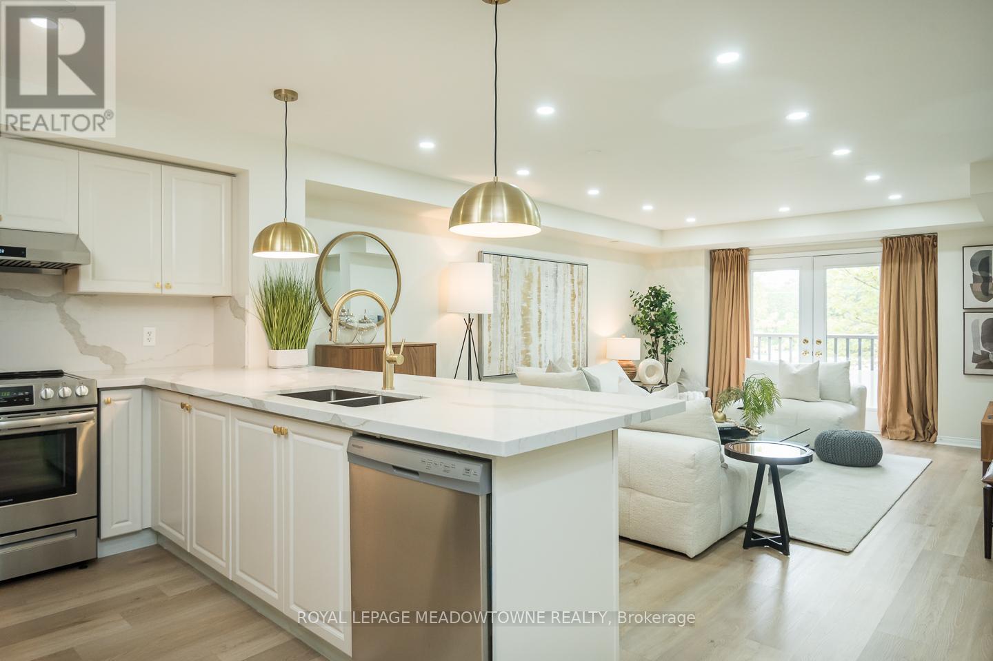 












10 - 3355 THOMAS STREET

,
Mississauga,




Ontario
L5M0N7

