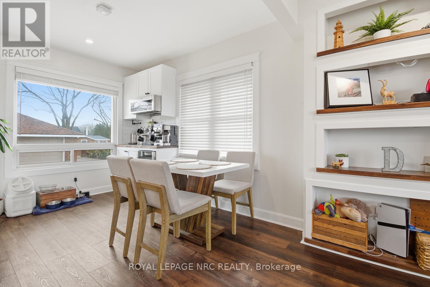 












458 DOAN'S RIDGE ROAD

,
Welland (Cooks Mills),




Ontario
L3B5N7

