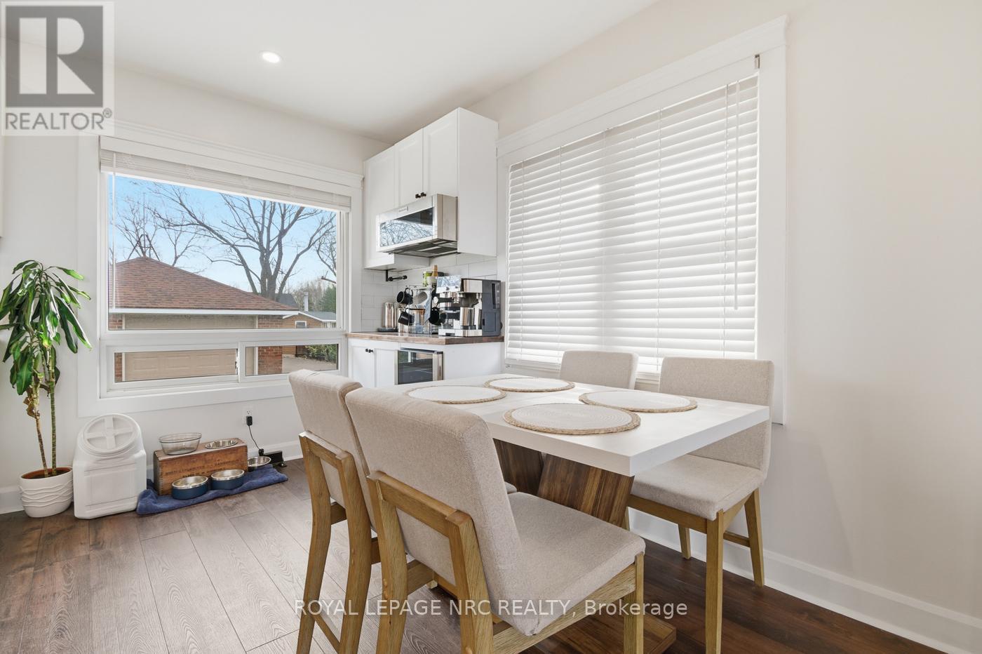 












458 DOAN'S RIDGE ROAD

,
Welland (Cooks Mills),




Ontario
L3B5N7

