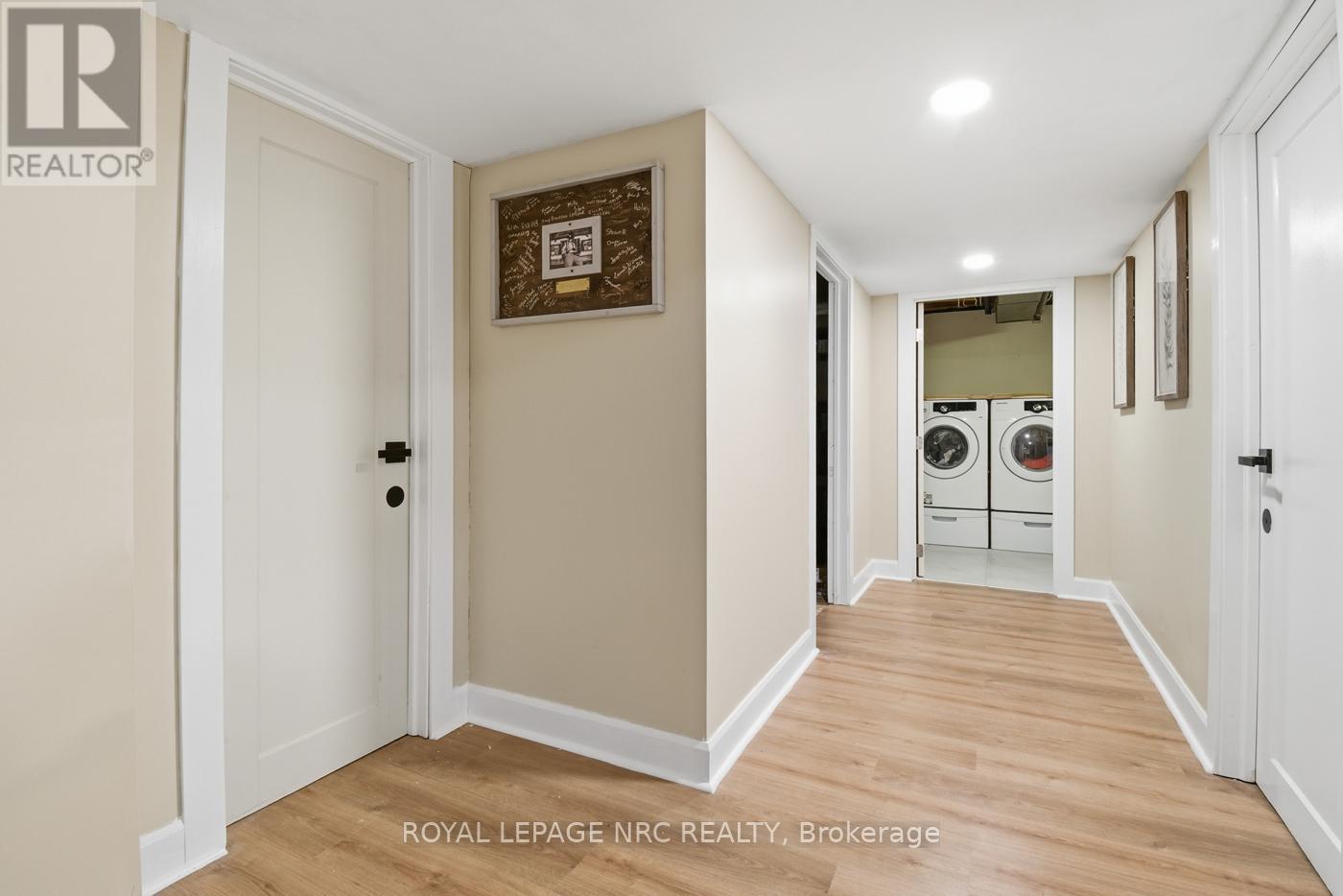 












458 DOAN'S RIDGE ROAD

,
Welland (Cooks Mills),




Ontario
L3B5N7

