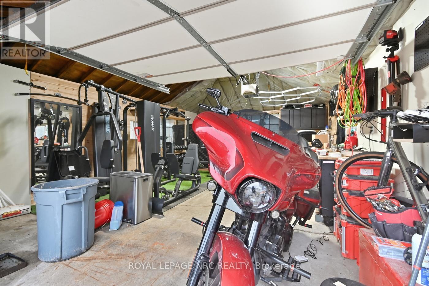 












458 DOAN'S RIDGE ROAD

,
Welland (Cooks Mills),




Ontario
L3B5N7

