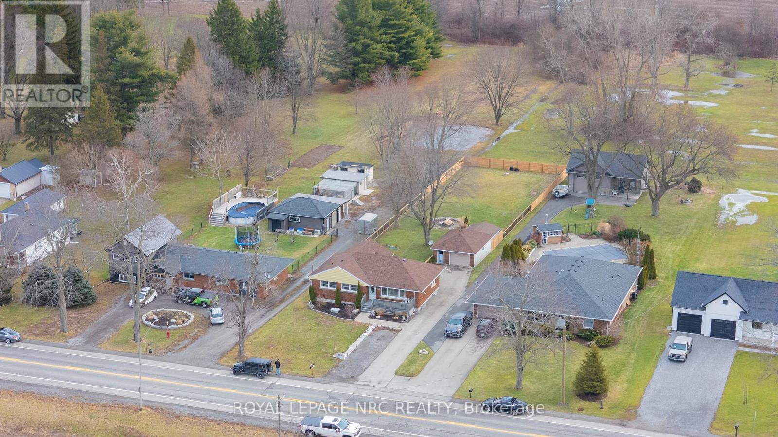 












458 DOAN'S RIDGE ROAD

,
Welland (Cooks Mills),




Ontario
L3B5N7

