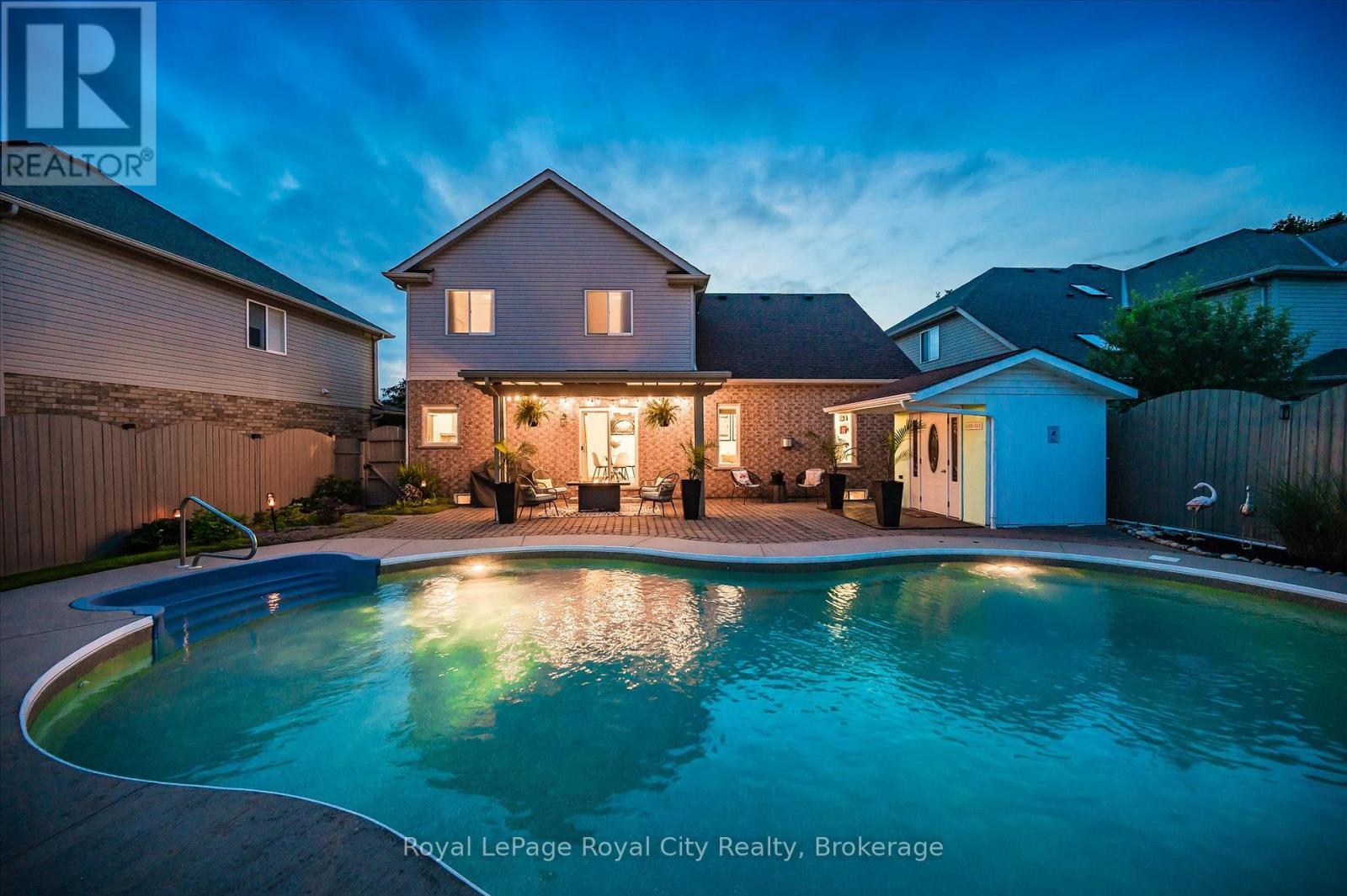 












279 FARLEY DRIVE

,
Guelph (Pineridge/Westminster Woods),




Ontario
N1L1N6

