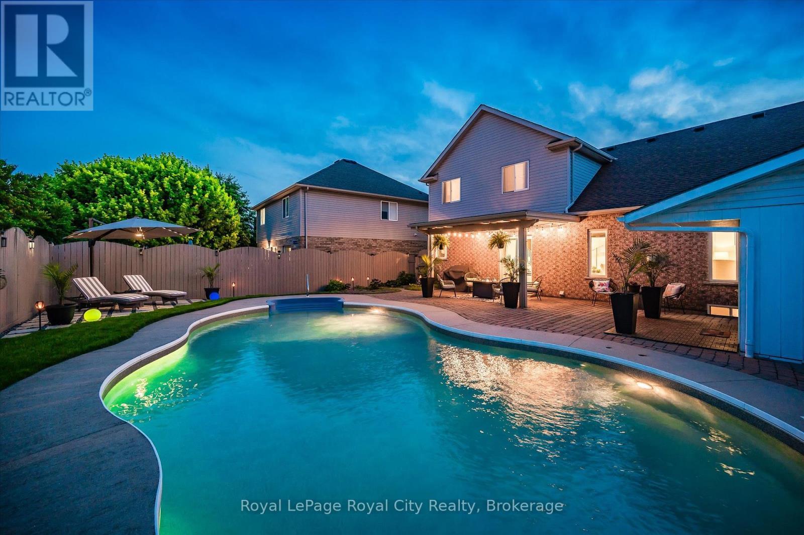 












279 FARLEY DRIVE

,
Guelph (Pineridge/Westminster Woods),




Ontario
N1L1N6

