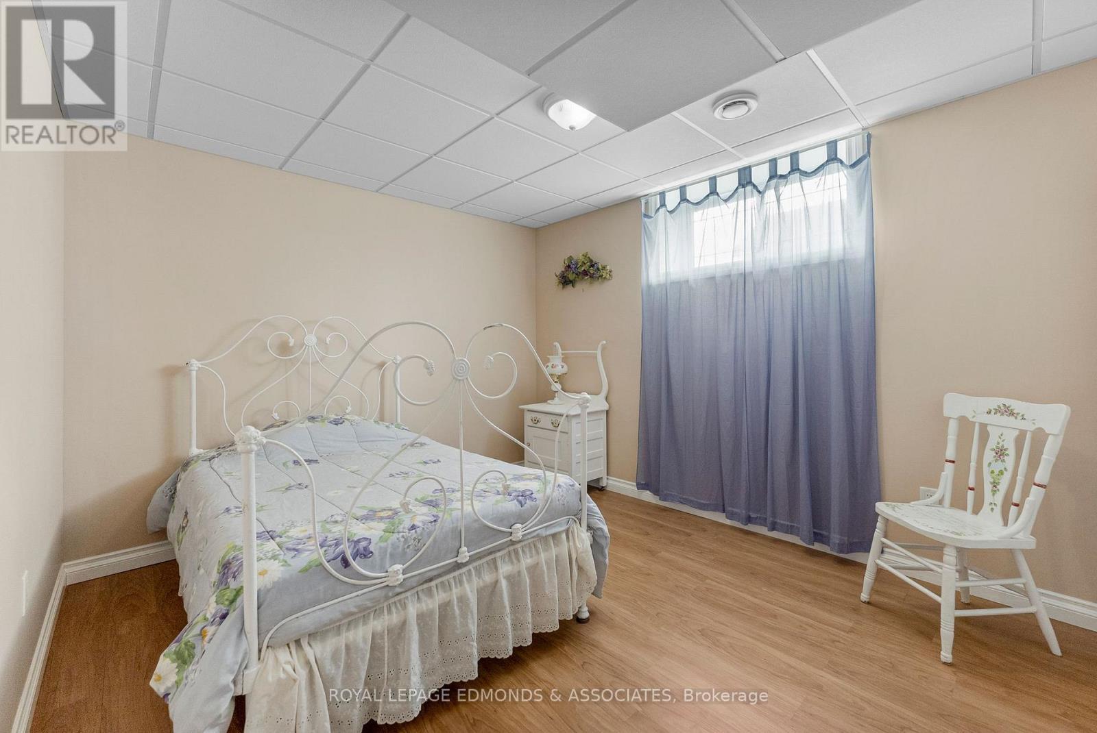 












17 MINTO STREET

,
Whitewater Region,




Ontario
K0J1C0

