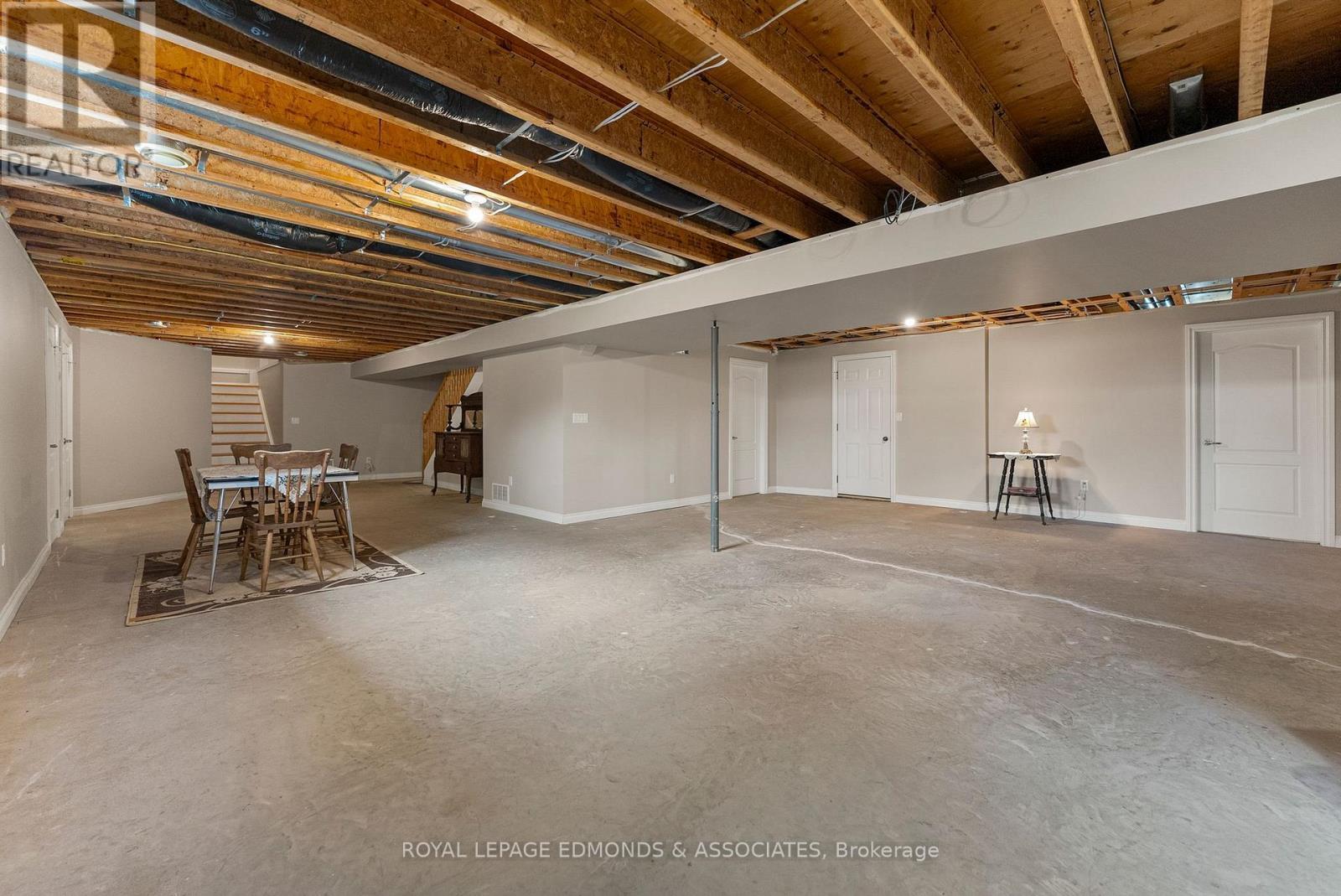 












17 MINTO STREET

,
Whitewater Region,




Ontario
K0J1C0

