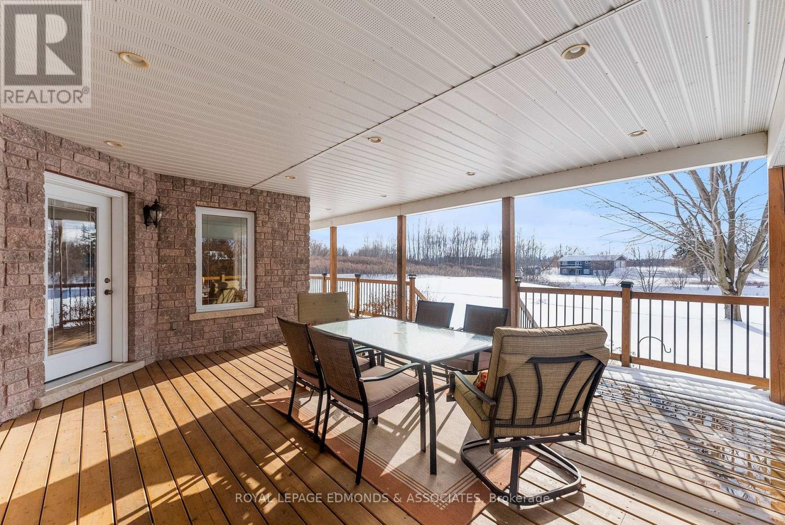 












17 MINTO STREET

,
Whitewater Region,




Ontario
K0J1C0

