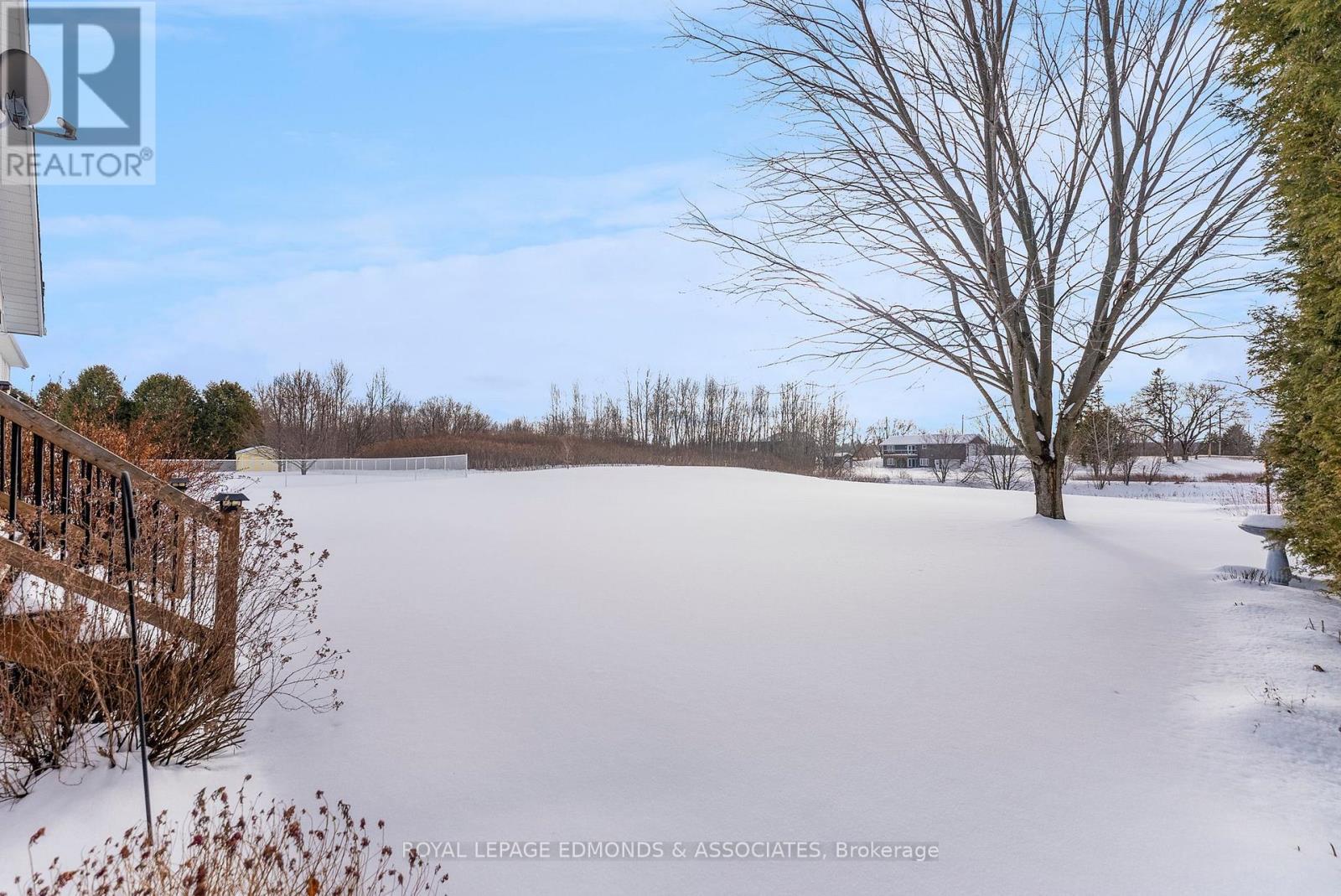 












17 MINTO STREET

,
Whitewater Region,




Ontario
K0J1C0

