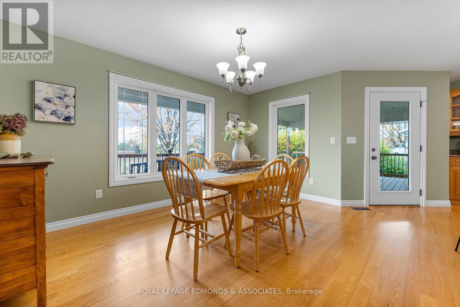 












17 MINTO STREET

,
Whitewater Region,




Ontario
K0J1C0

