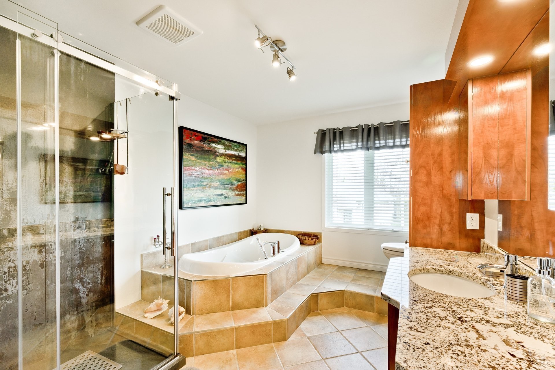 









3270


Rue Marika

,
Sherbrooke (Fleurimont),




QC
J1G5H4

