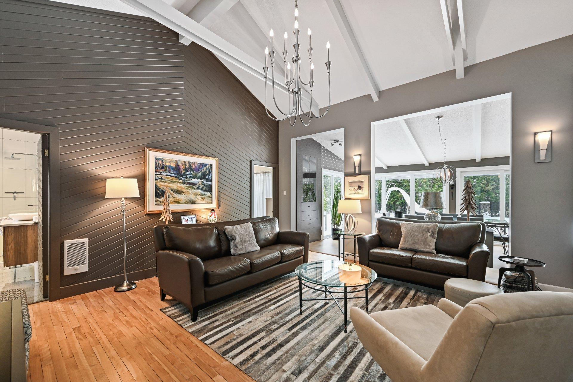 









269


Rue des Bois

,
Saint-Jean-sur-Richelieu,




QC
J3B3S3

