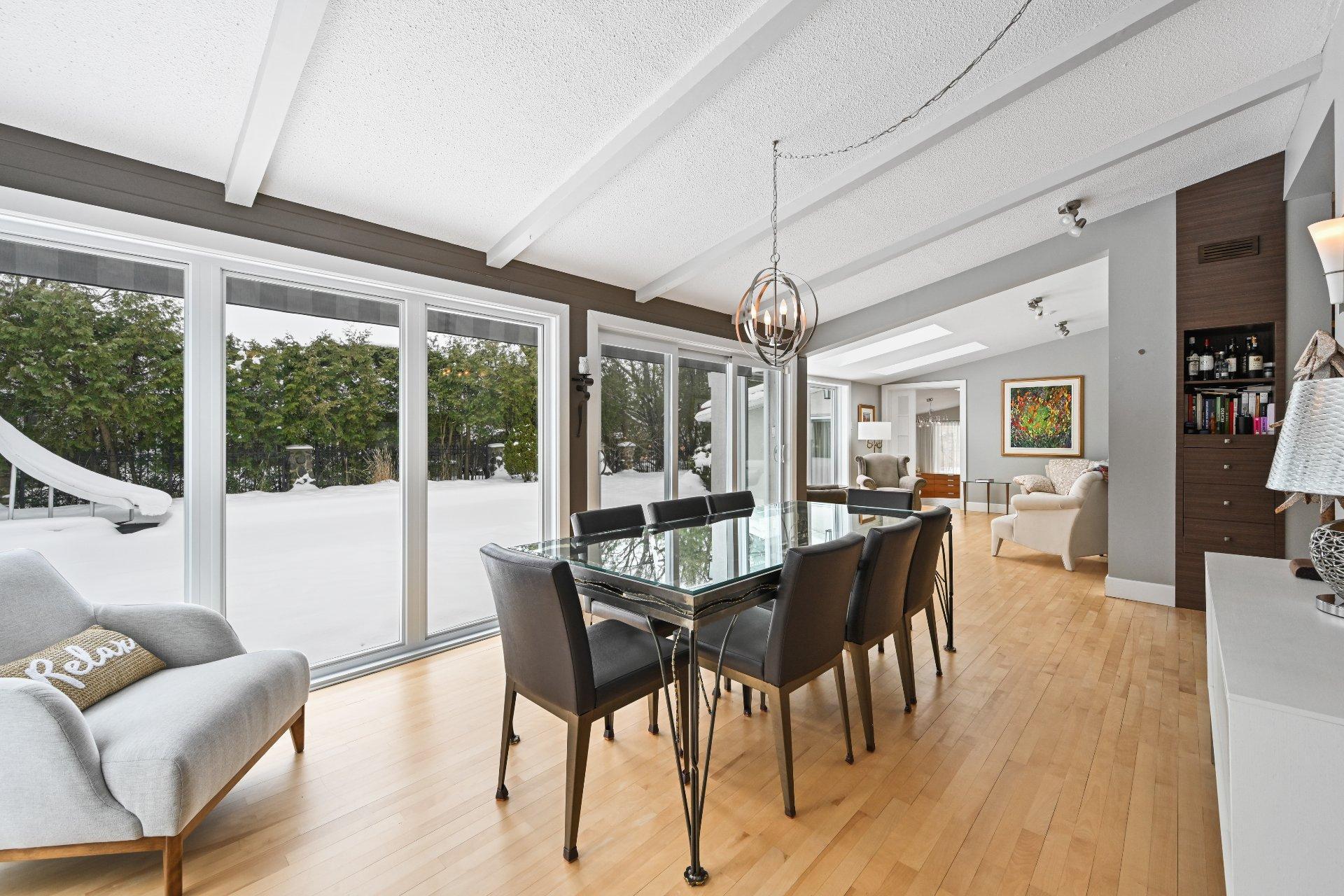 









269


Rue des Bois

,
Saint-Jean-sur-Richelieu,




QC
J3B3S3

