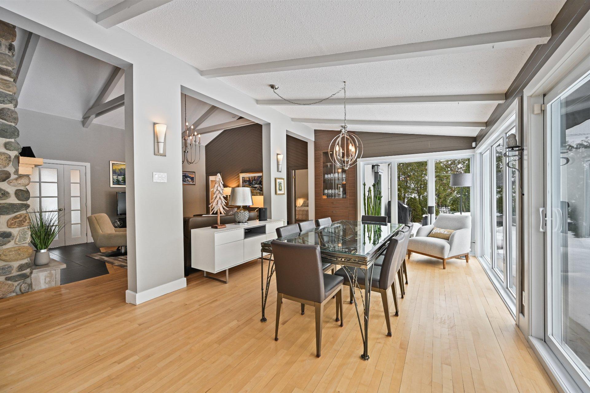 









269


Rue des Bois

,
Saint-Jean-sur-Richelieu,




QC
J3B3S3

