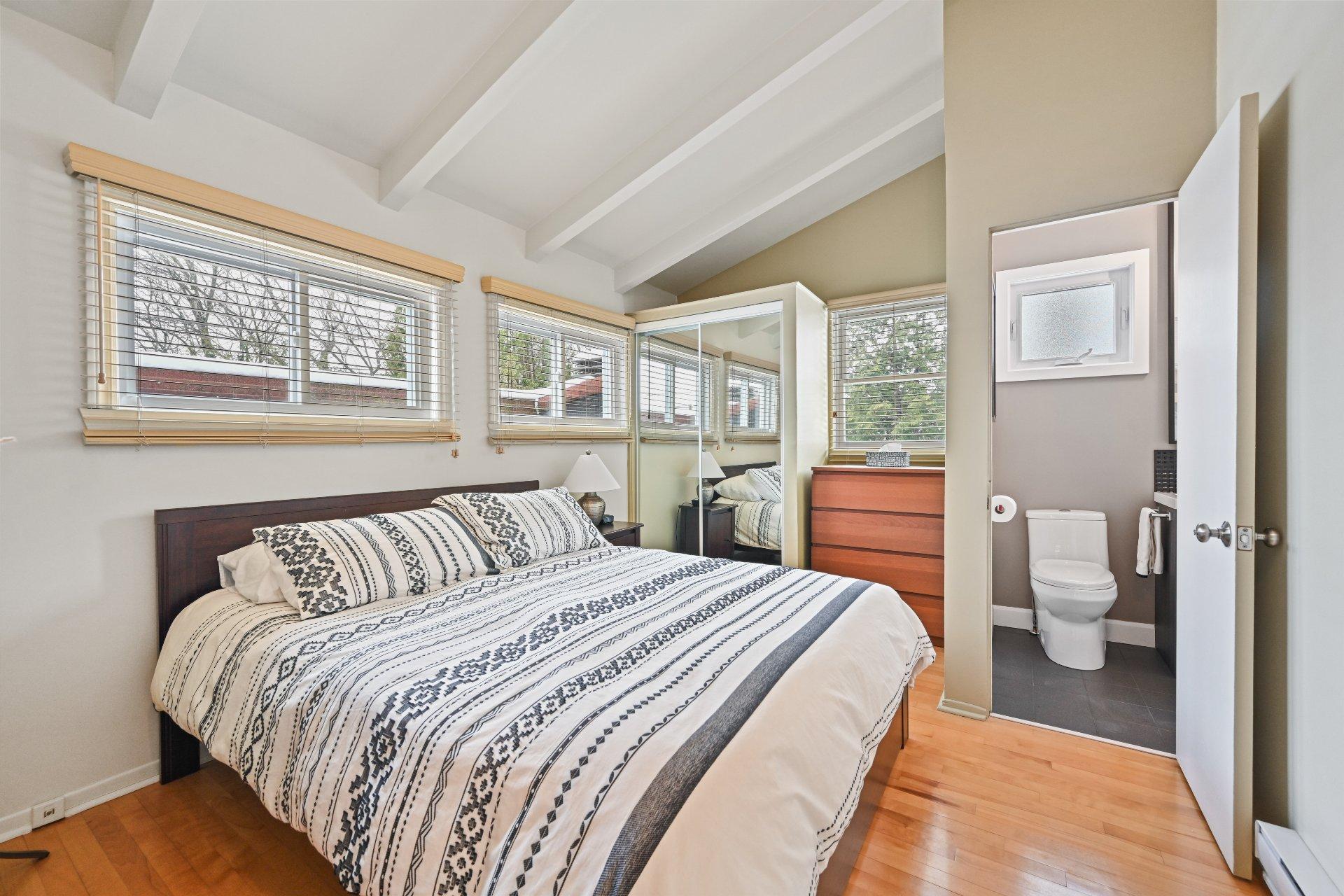 









269


Rue des Bois

,
Saint-Jean-sur-Richelieu,




QC
J3B3S3

