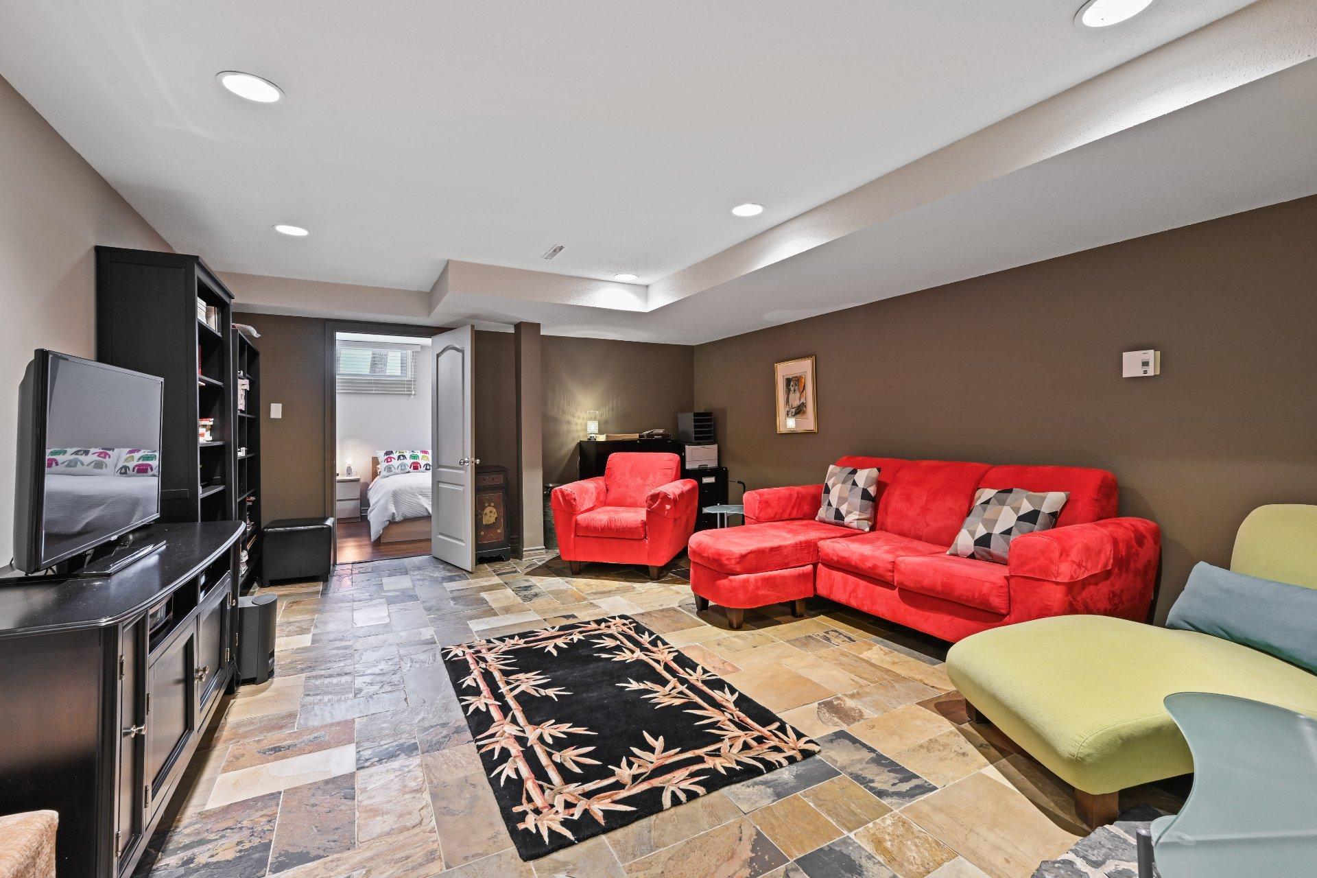 









269


Rue des Bois

,
Saint-Jean-sur-Richelieu,




QC
J3B3S3

