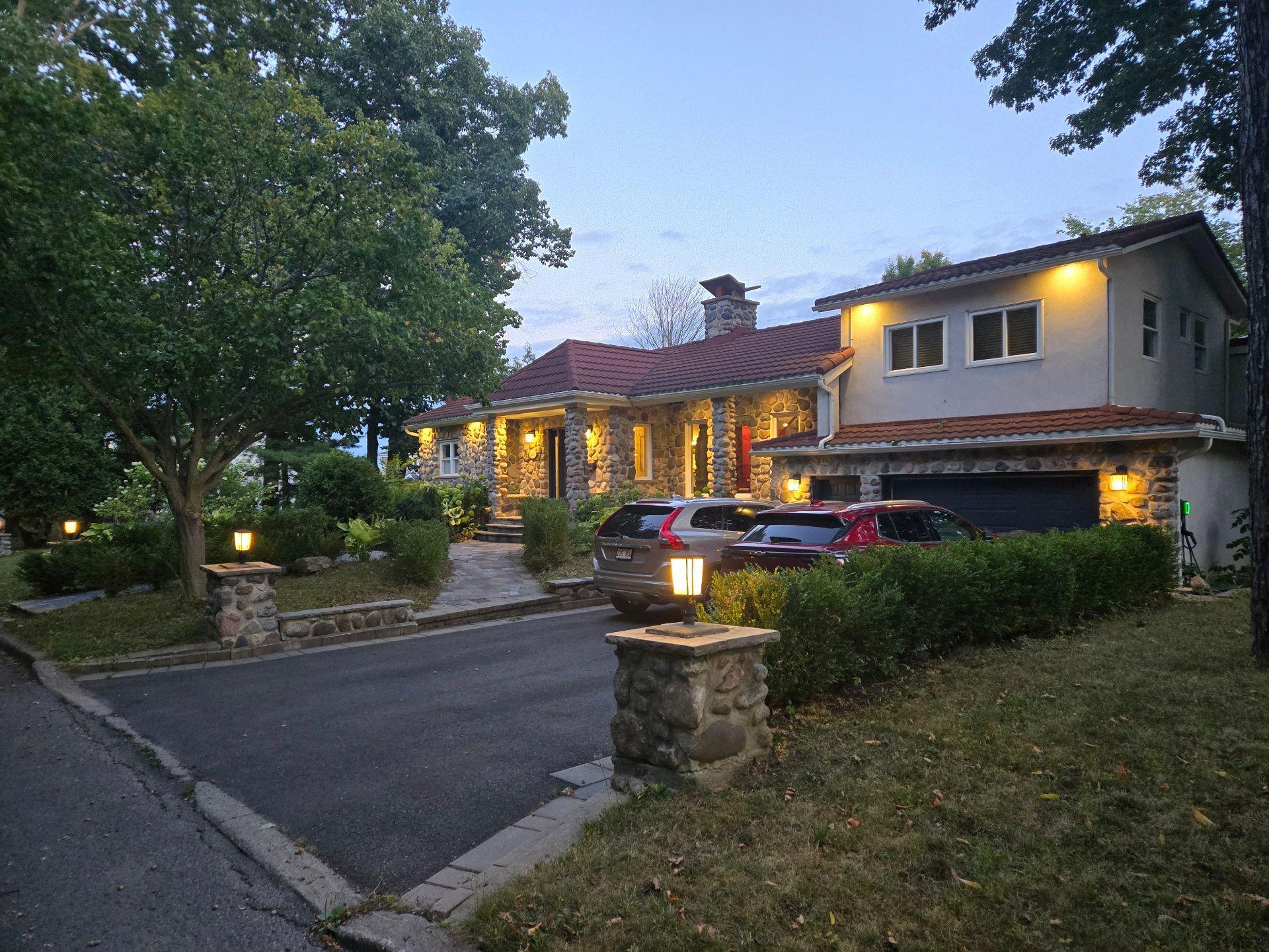 









269


Rue des Bois

,
Saint-Jean-sur-Richelieu,




QC
J3B3S3

