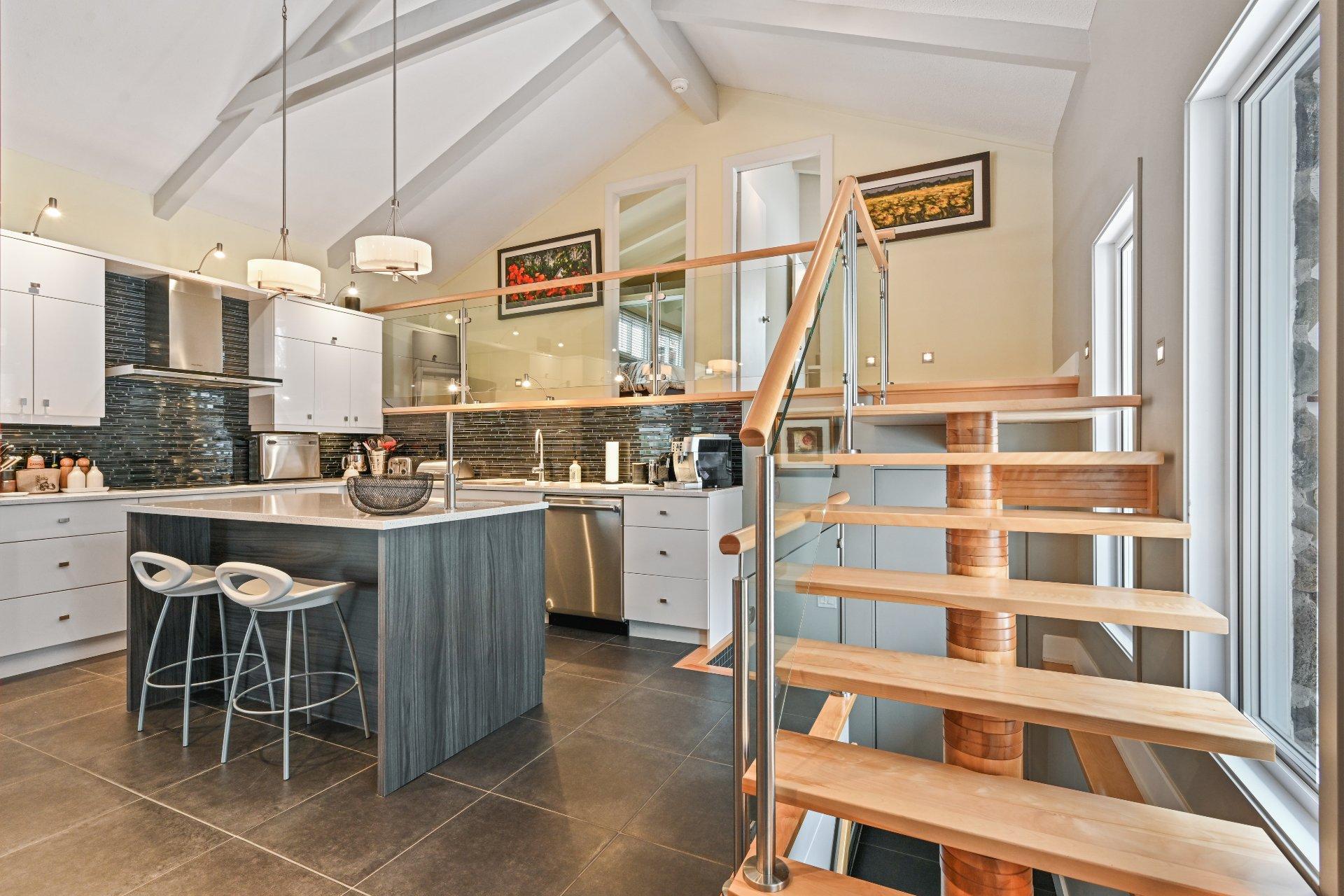 









269


Rue des Bois

,
Saint-Jean-sur-Richelieu,




QC
J3B3S3

