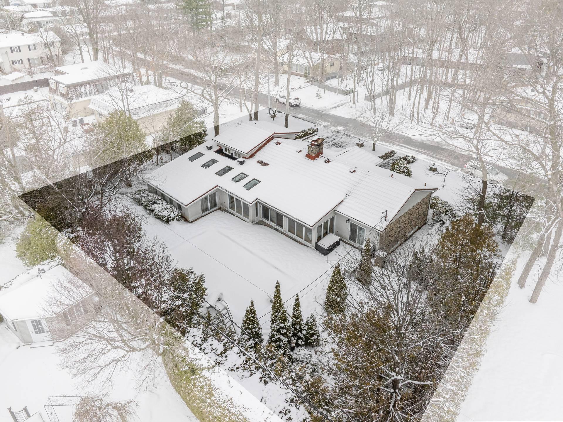 









269


Rue des Bois

,
Saint-Jean-sur-Richelieu,




QC
J3B3S3

