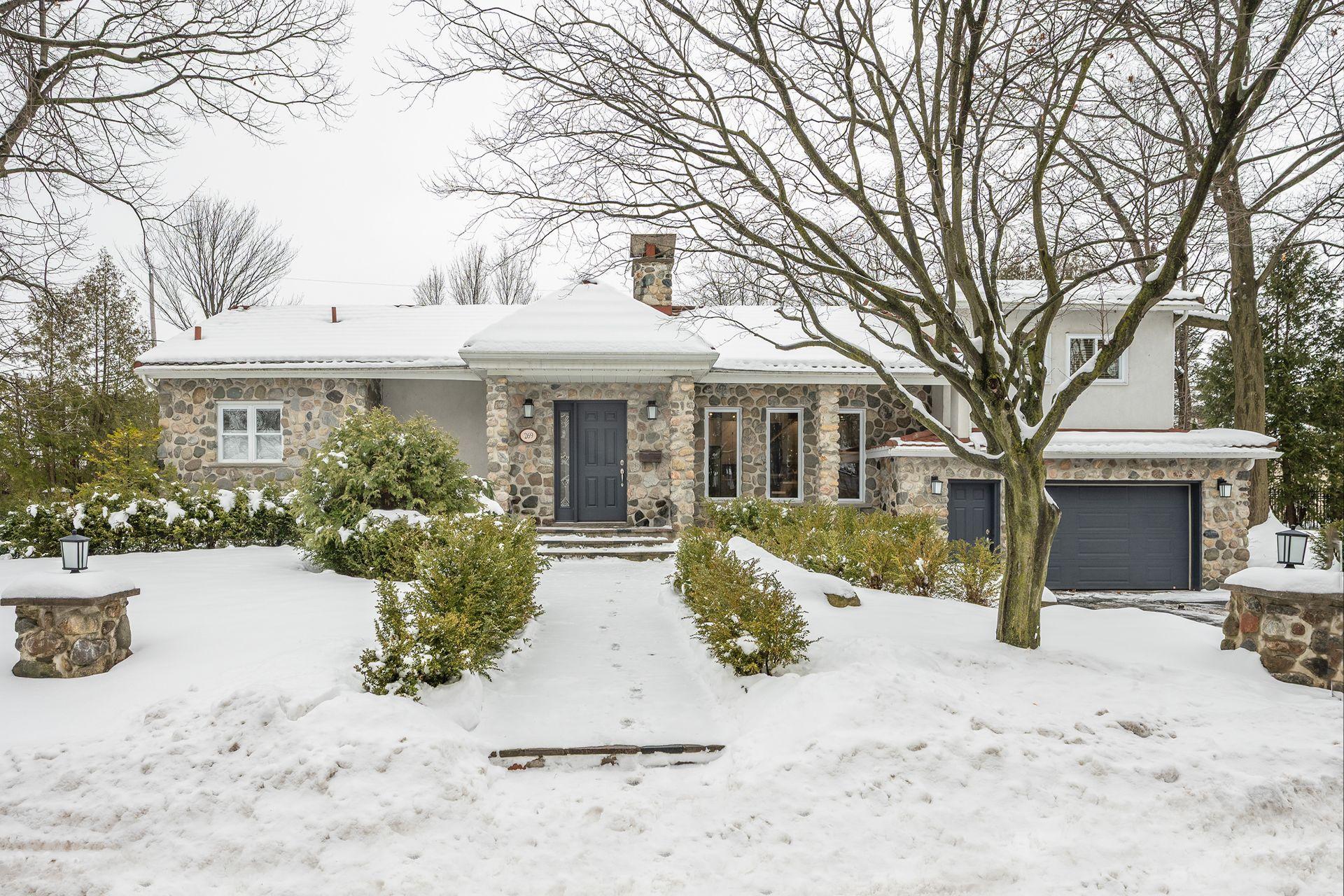 









269


Rue des Bois

,
Saint-Jean-sur-Richelieu,




QC
J3B3S3

