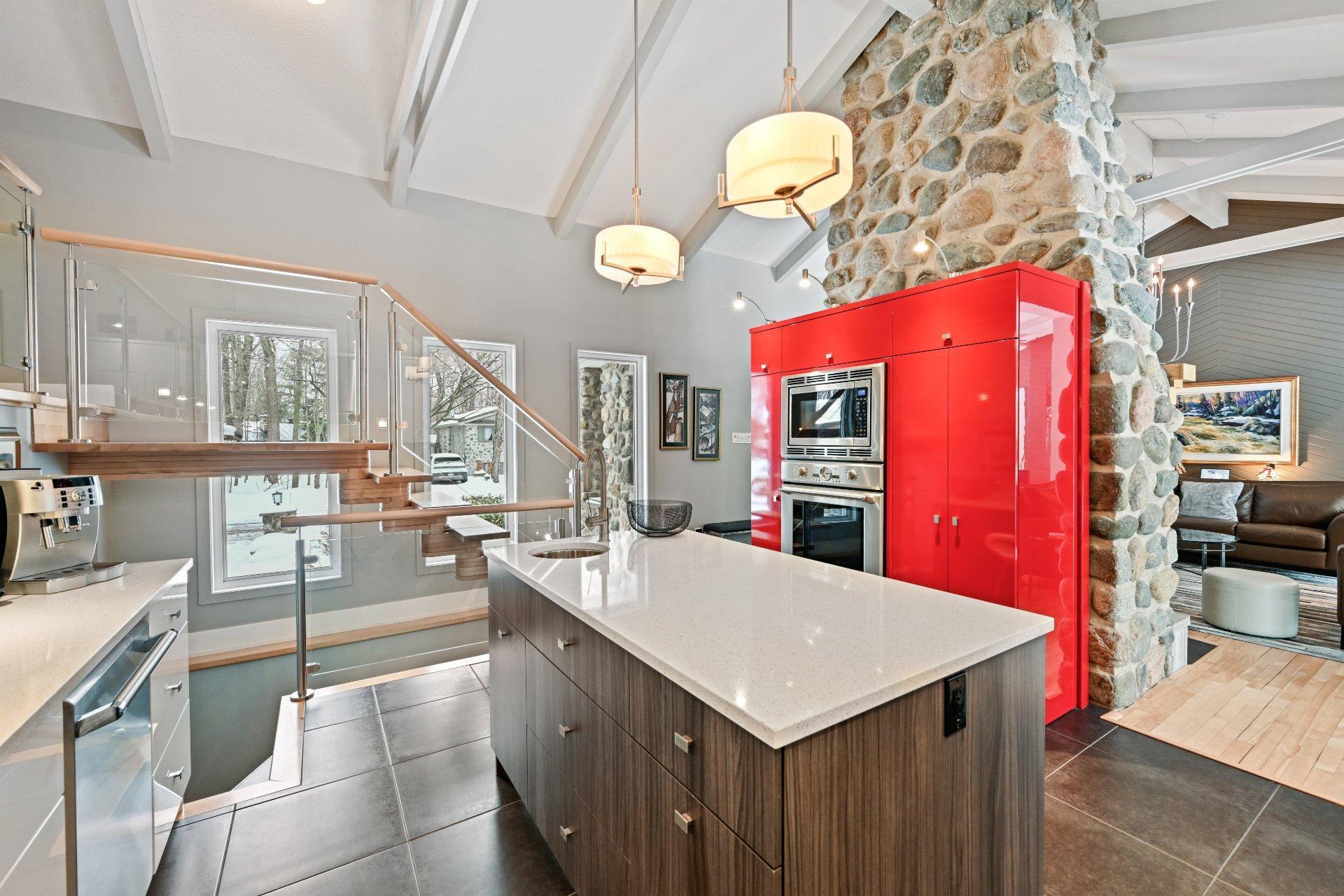 









269


Rue des Bois

,
Saint-Jean-sur-Richelieu,




QC
J3B3S3

