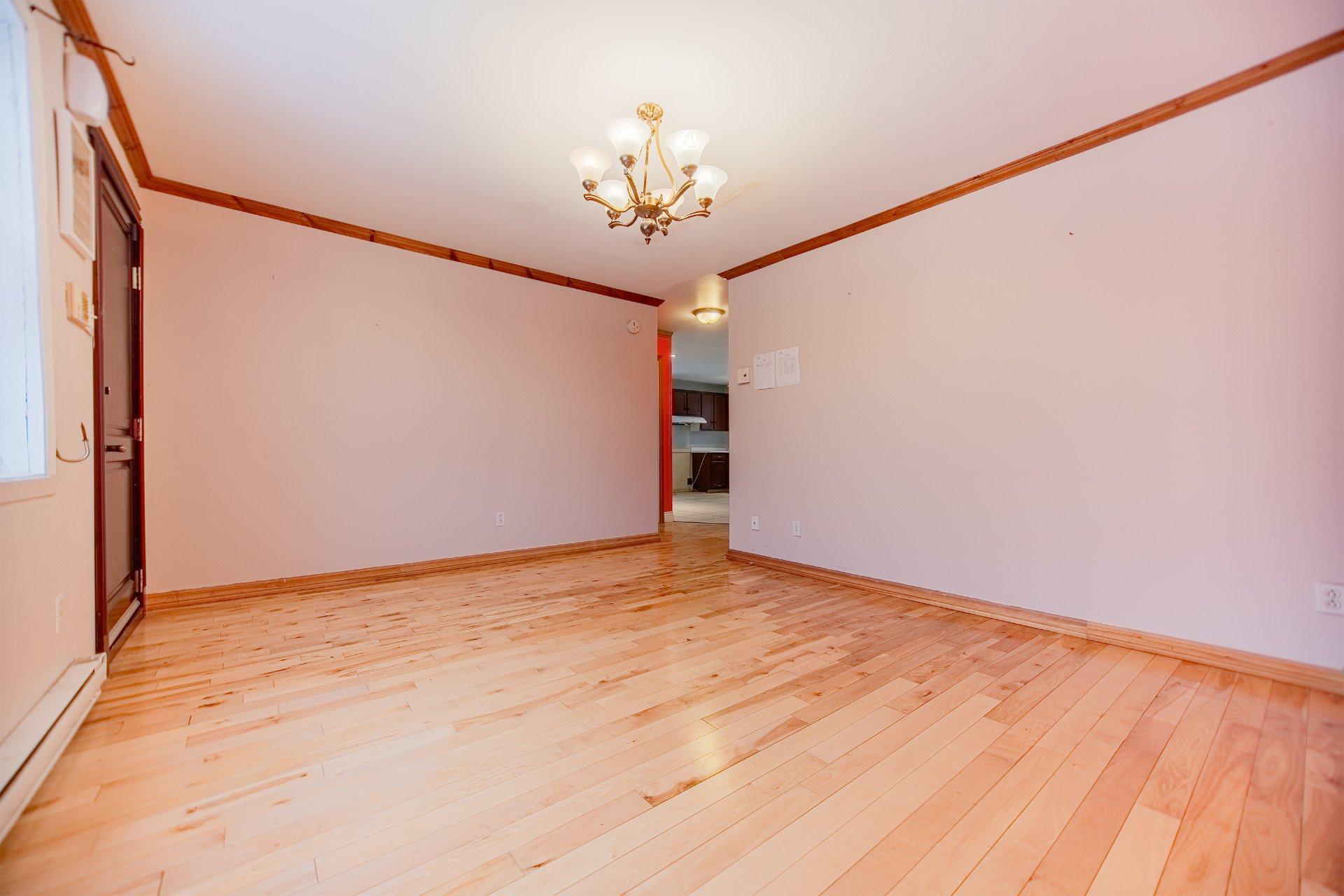 









332

 - 334


Rue Briggs E.

,
Longueuil (Le Vieux-Longueuil),




QC
J4J1R7

