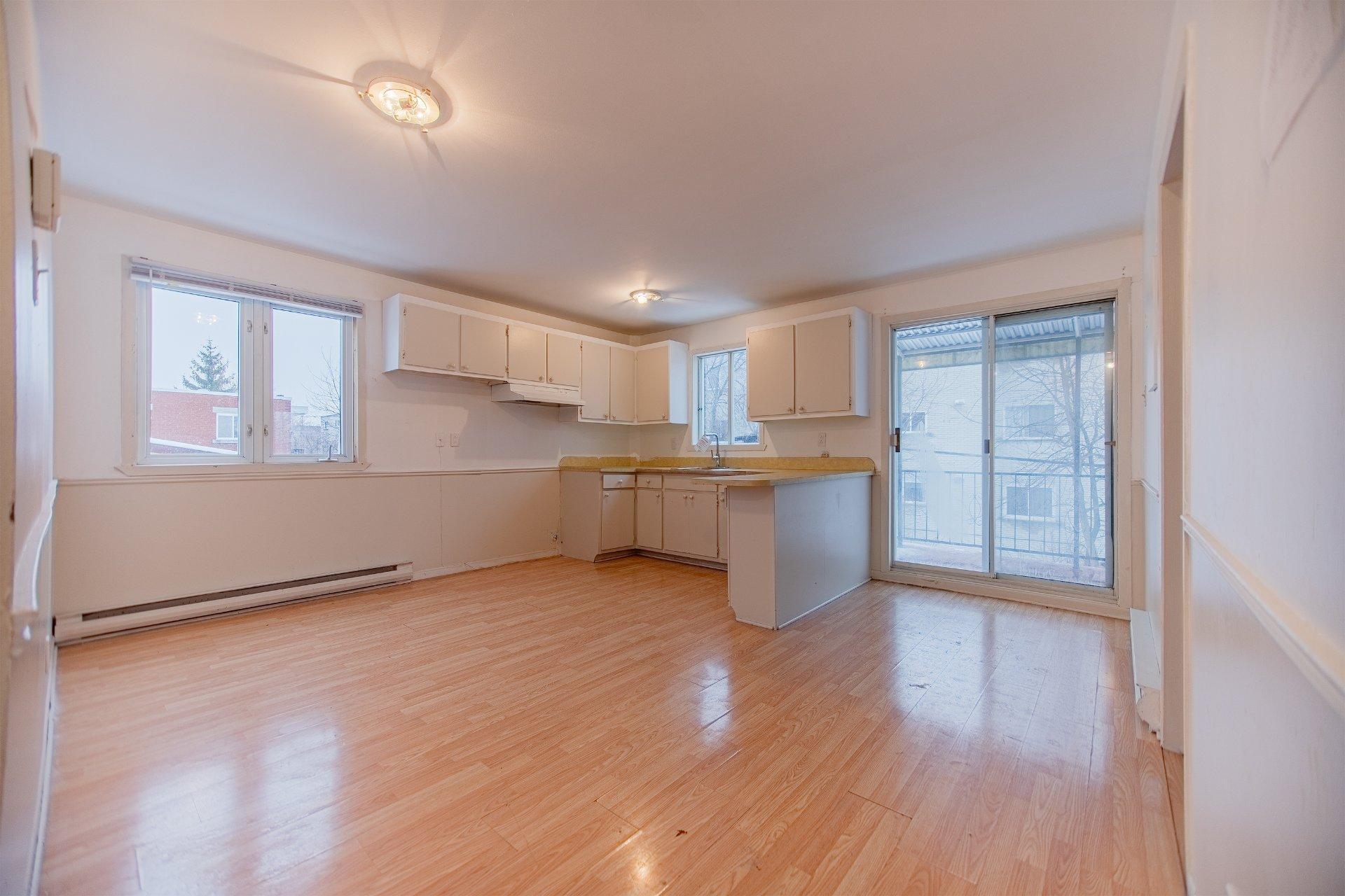 









332

 - 334


Rue Briggs E.

,
Longueuil (Le Vieux-Longueuil),




QC
J4J1R7

