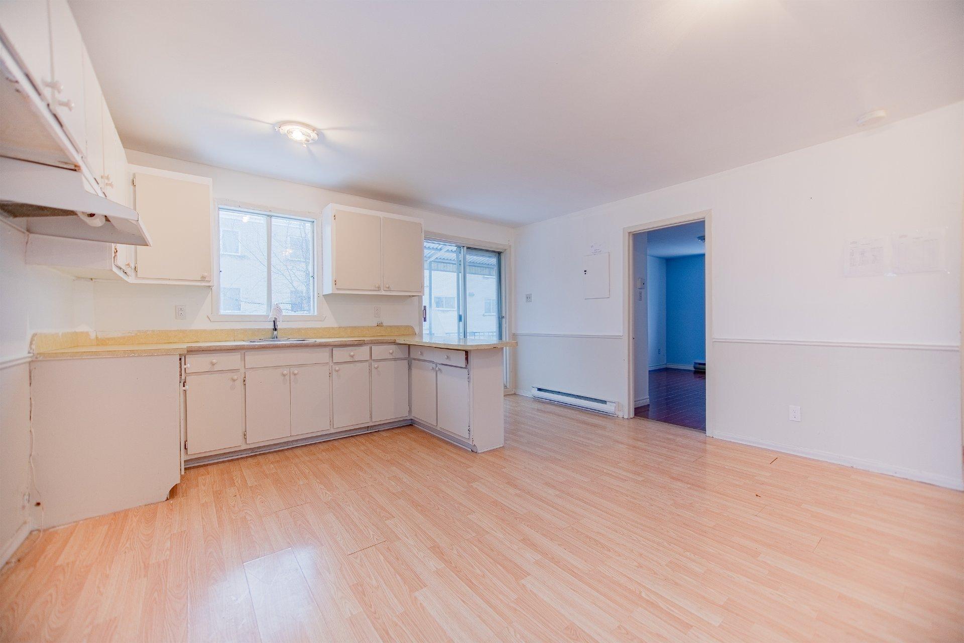 









332

 - 334


Rue Briggs E.

,
Longueuil (Le Vieux-Longueuil),




QC
J4J1R7

