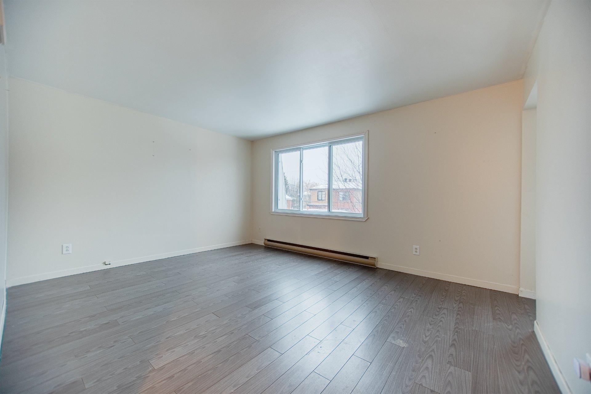 









332

 - 334


Rue Briggs E.

,
Longueuil (Le Vieux-Longueuil),




QC
J4J1R7

