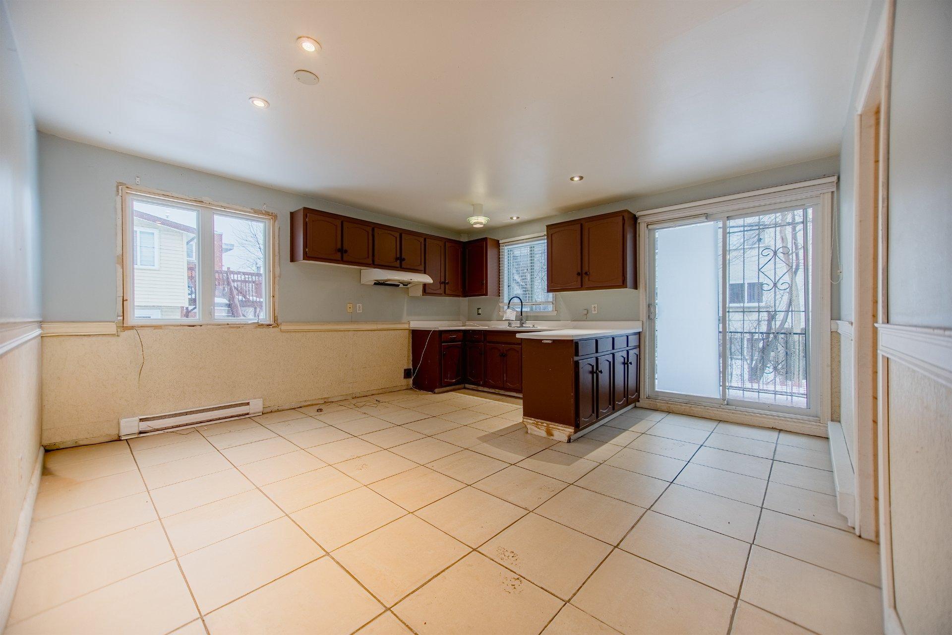 









332

 - 334


Rue Briggs E.

,
Longueuil (Le Vieux-Longueuil),




QC
J4J1R7

