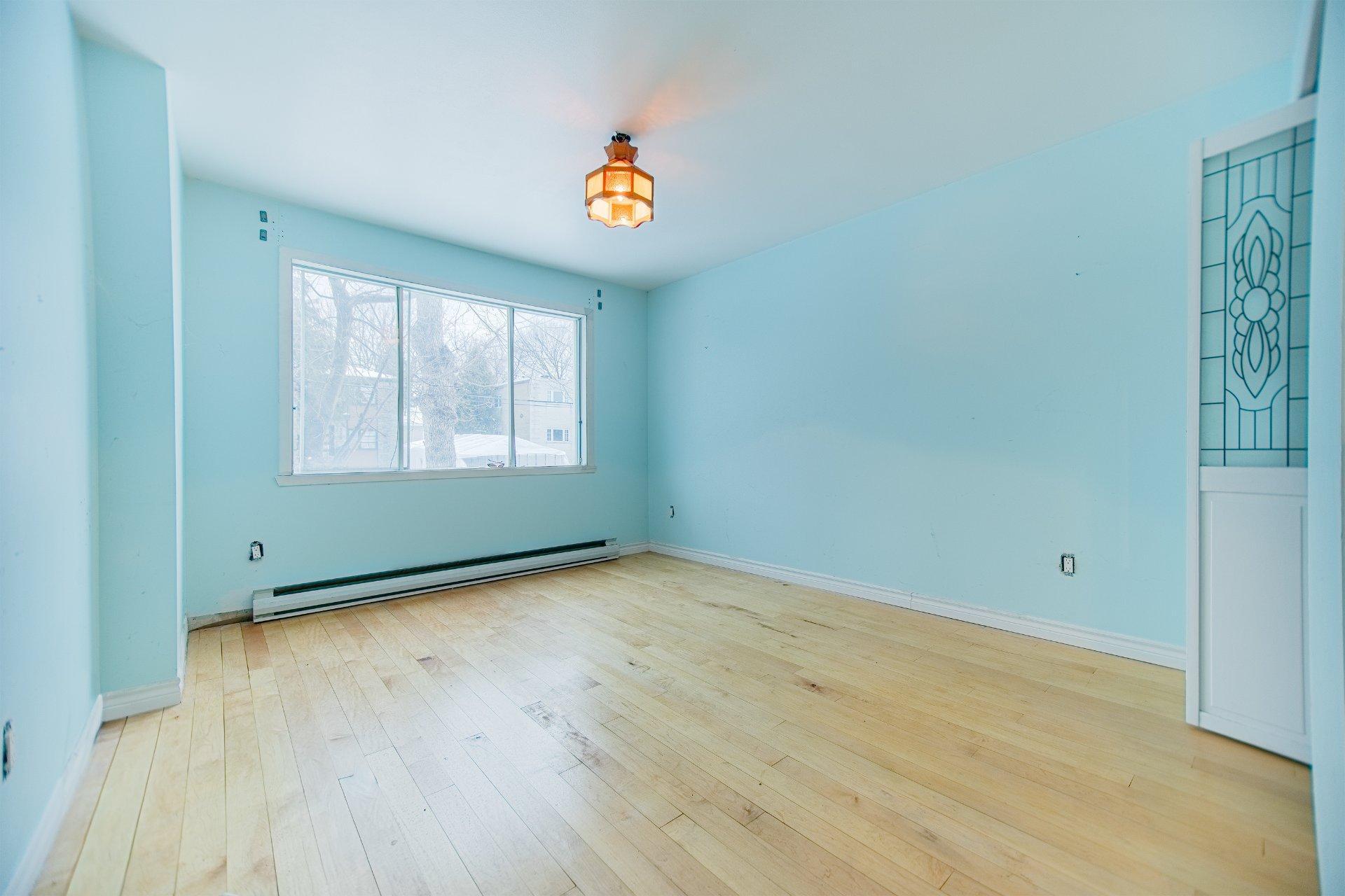 









332

 - 334


Rue Briggs E.

,
Longueuil (Le Vieux-Longueuil),




QC
J4J1R7

