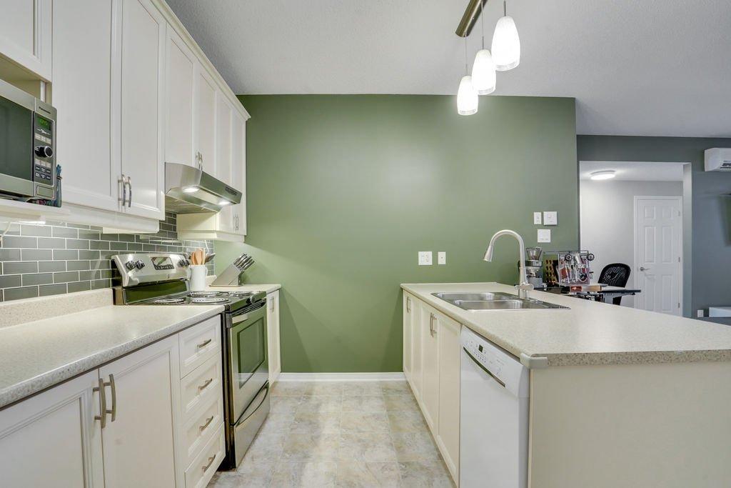 









14


Rue des Alluchons

, 1,
Gatineau (Aylmer),




QC
J9J0V5

