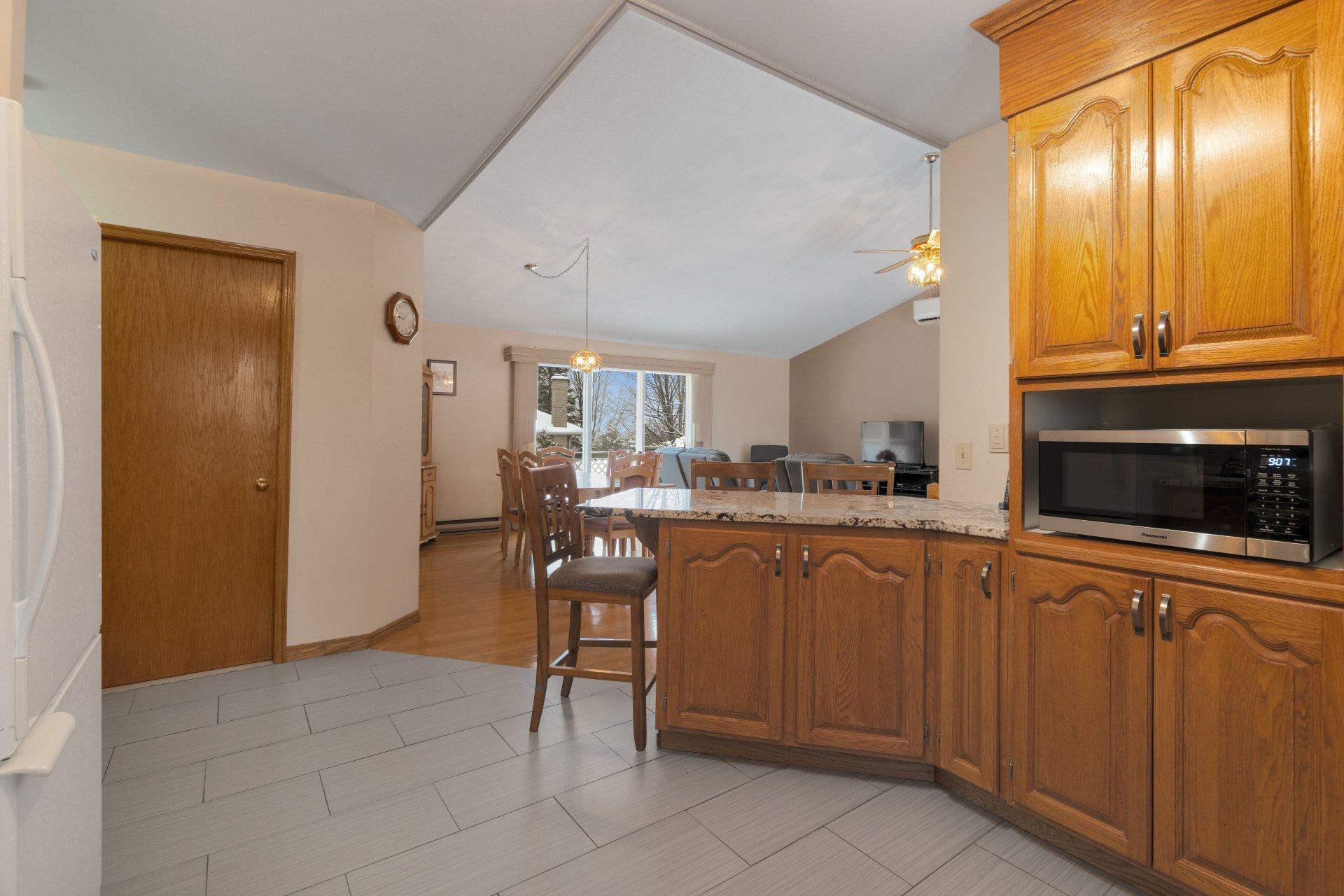 









2105


Rue Lamartine

,
Sherbrooke (Les Nations),




QC
J1J4E3

