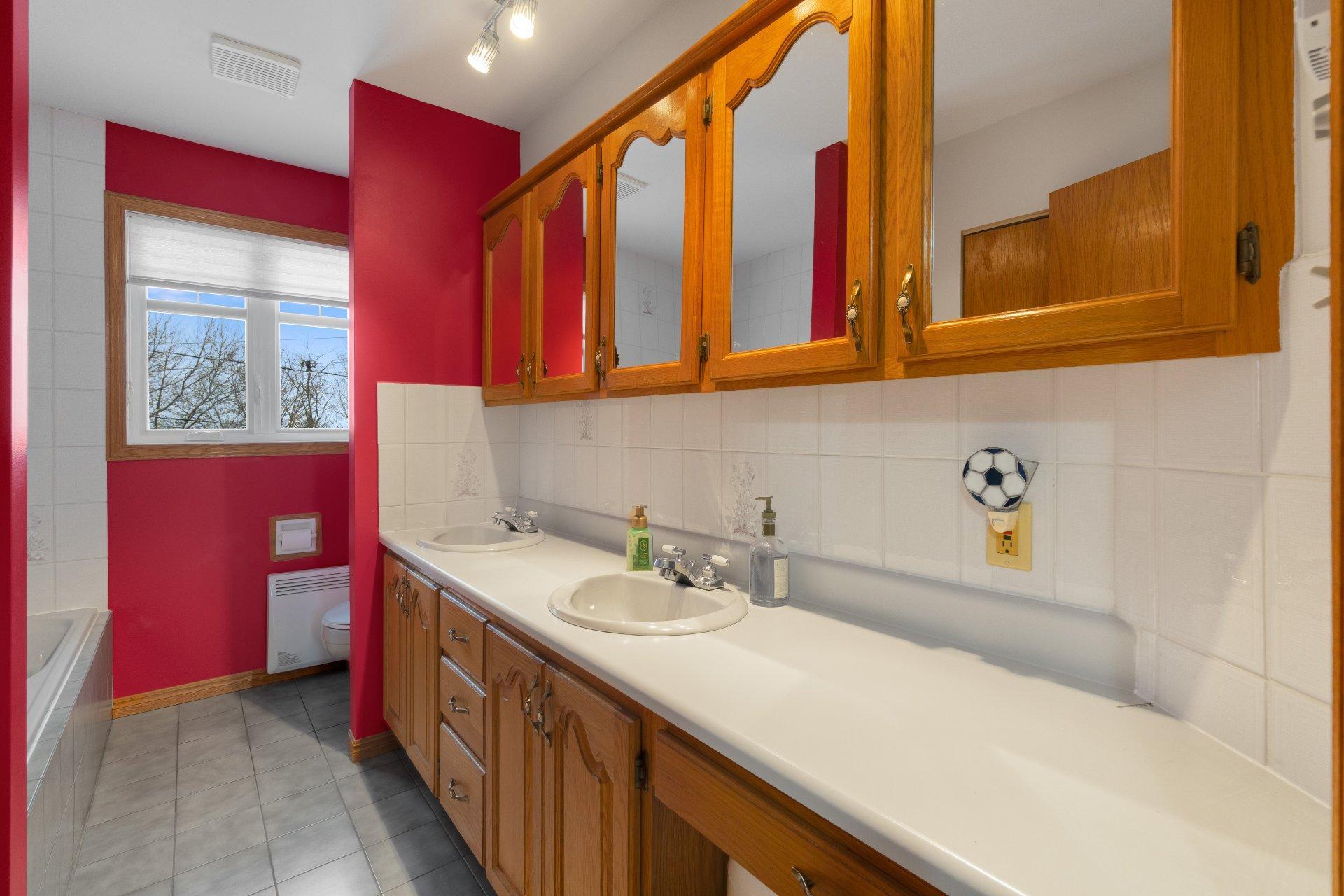 









2105


Rue Lamartine

,
Sherbrooke (Les Nations),




QC
J1J4E3

