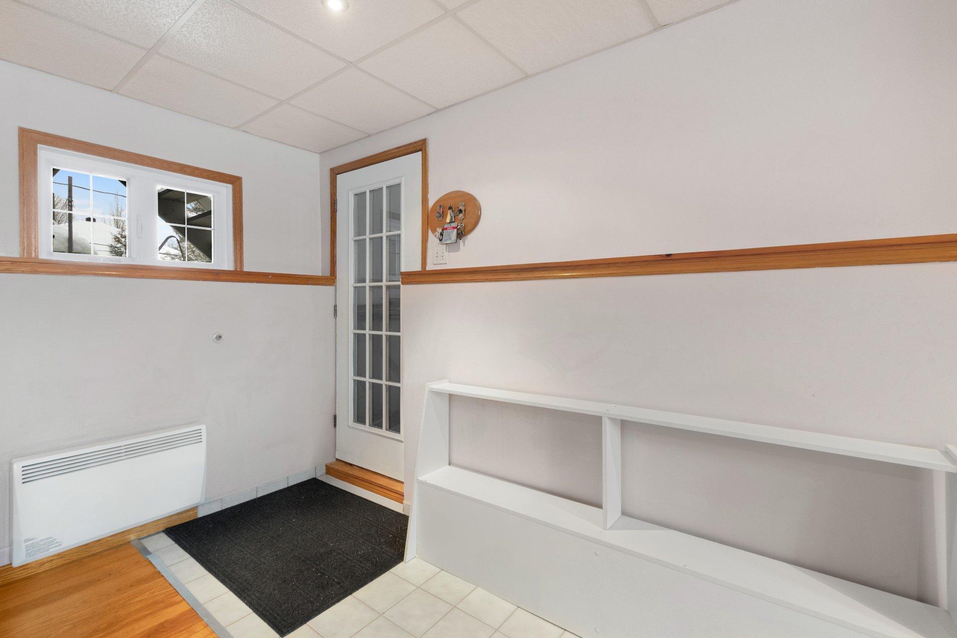 









2105


Rue Lamartine

,
Sherbrooke (Les Nations),




QC
J1J4E3

