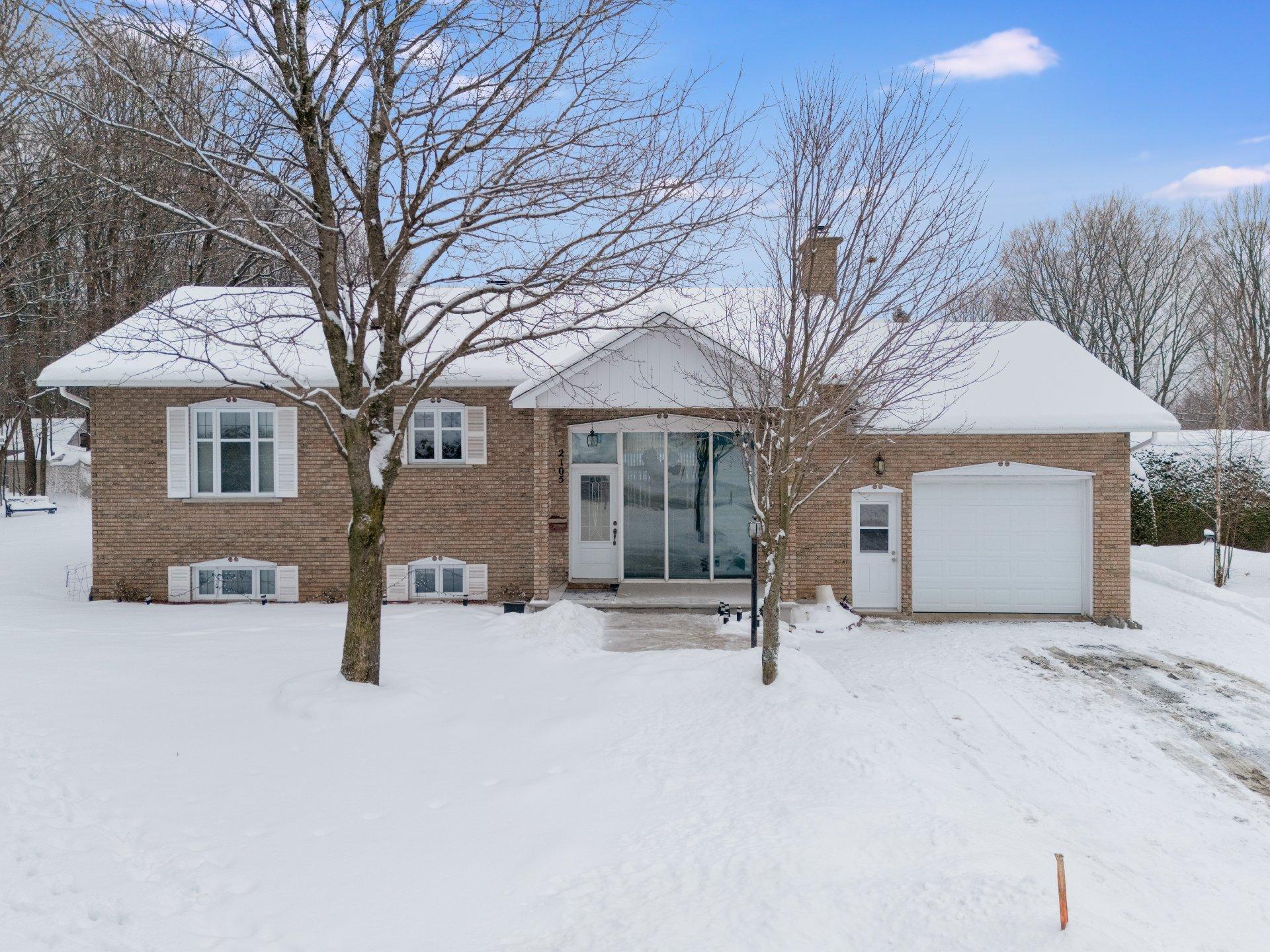 









2105


Rue Lamartine

,
Sherbrooke (Les Nations),




QC
J1J4E3

