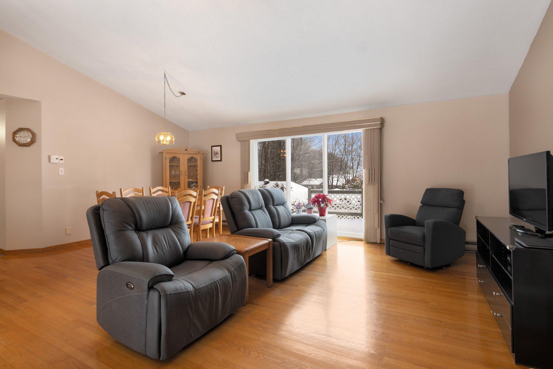 









2105


Rue Lamartine

,
Sherbrooke (Les Nations),




QC
J1J4E3

