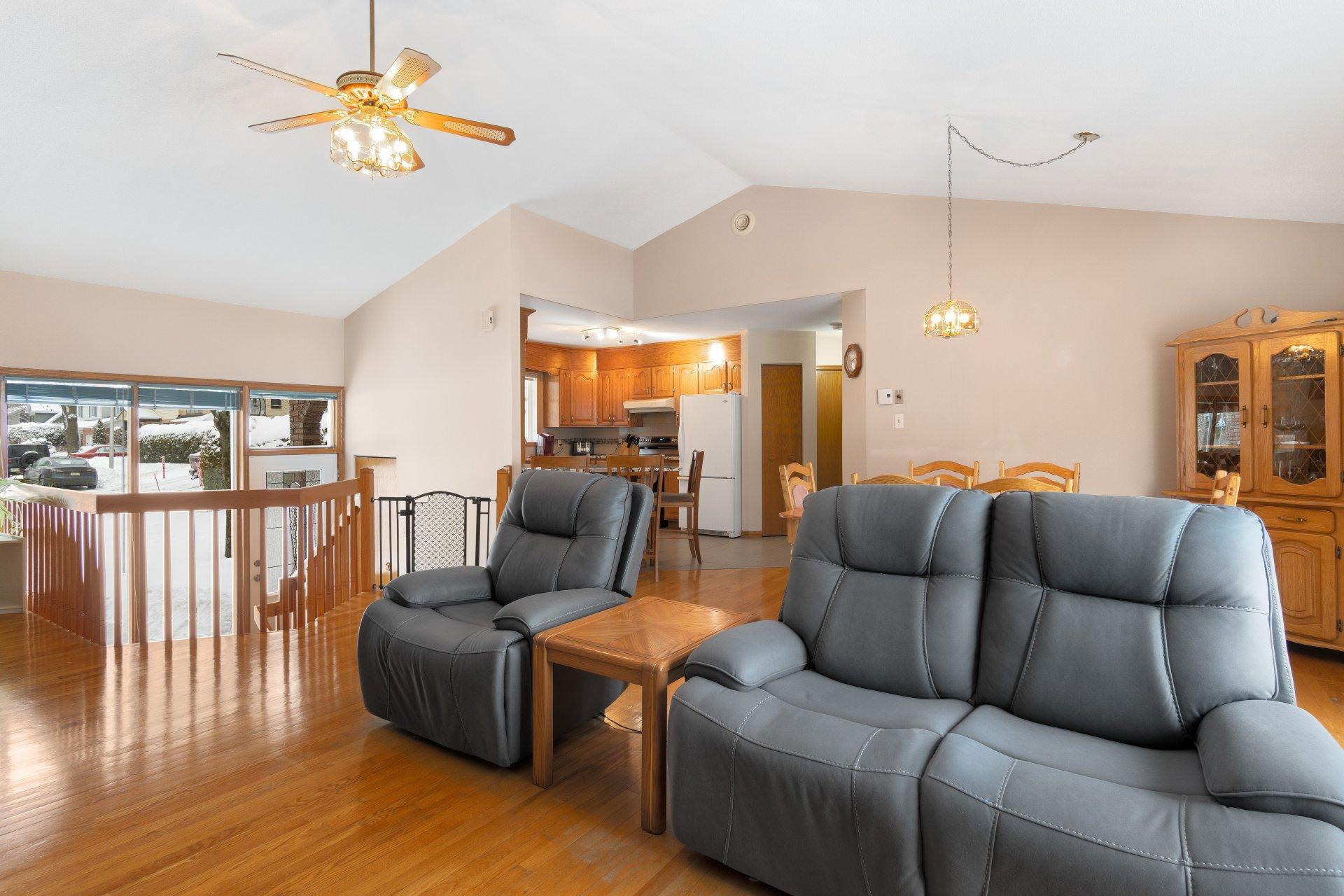 









2105


Rue Lamartine

,
Sherbrooke (Les Nations),




QC
J1J4E3

