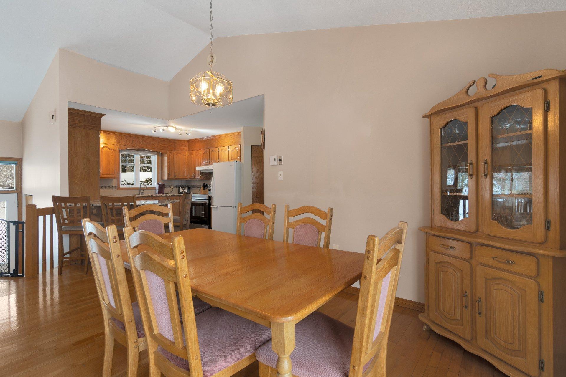 









2105


Rue Lamartine

,
Sherbrooke (Les Nations),




QC
J1J4E3

