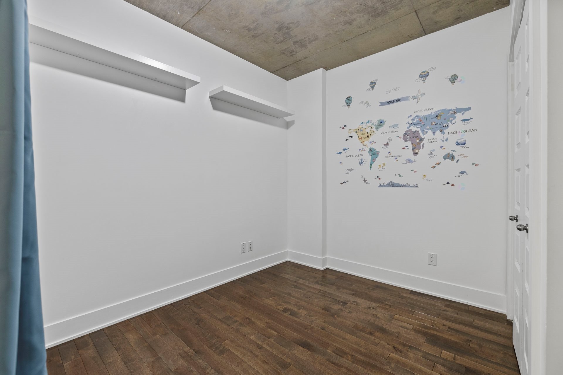 









225


Rue de la Montagne

, 222,
Montréal (Le Sud-Ouest),




QC
H3C2A6

