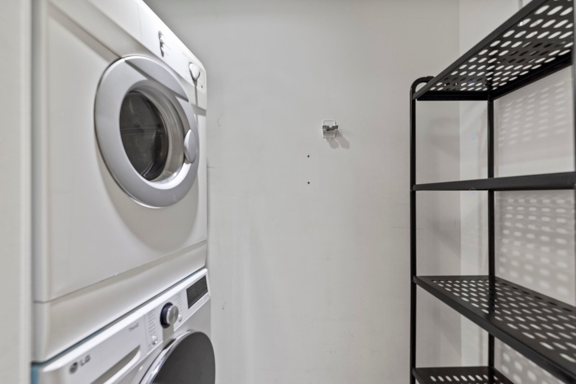 









225


Rue de la Montagne

, 222,
Montréal (Le Sud-Ouest),




QC
H3C2A6

