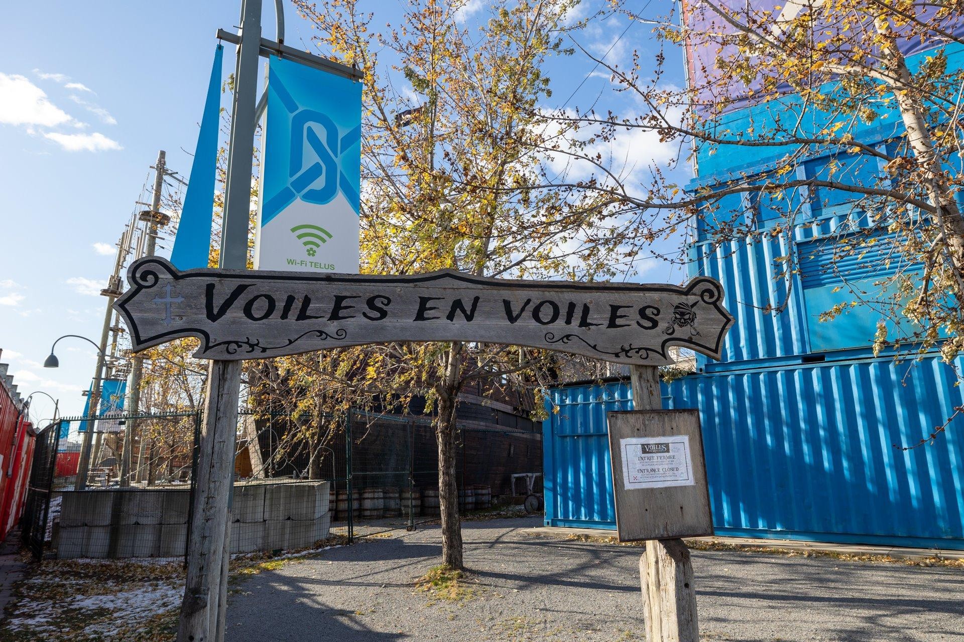 









225


Rue de la Montagne

, 222,
Montréal (Le Sud-Ouest),




QC
H3C2A6

