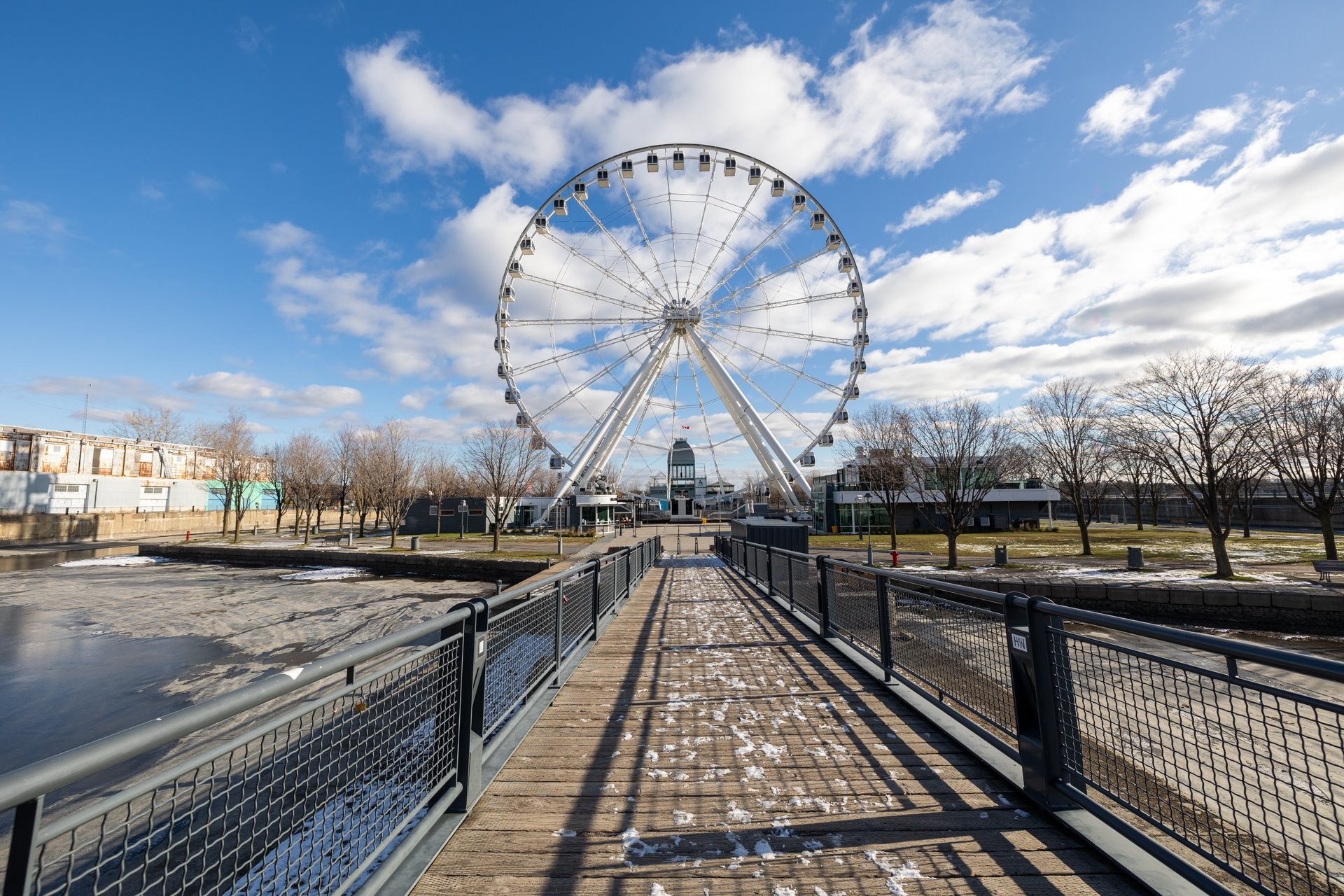 









225


Rue de la Montagne

, 222,
Montréal (Le Sud-Ouest),




QC
H3C2A6

