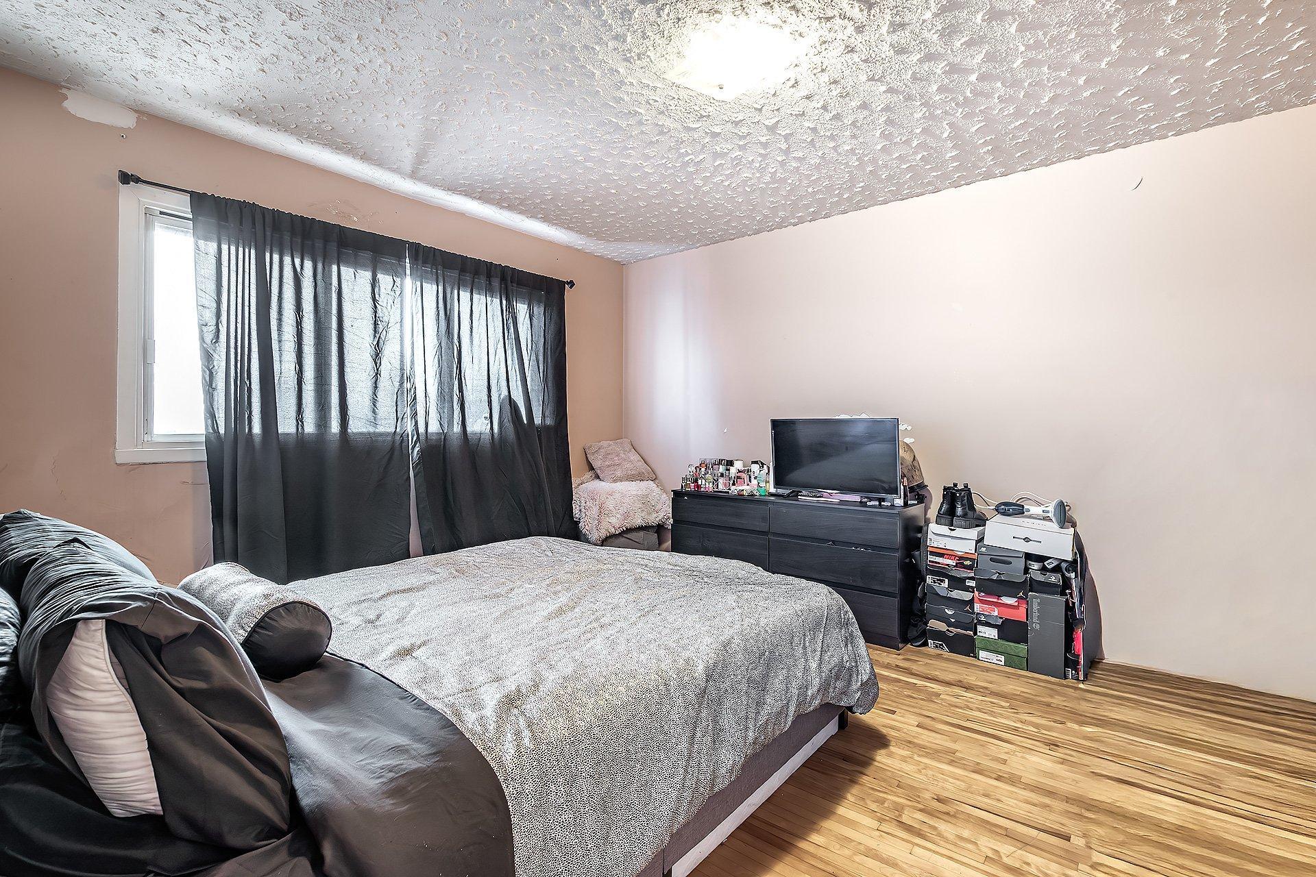 









2451


Rue Monsabré

,
Montréal (Mercier/Hochelaga-Maisonneuve),




QC
H1N2K5

