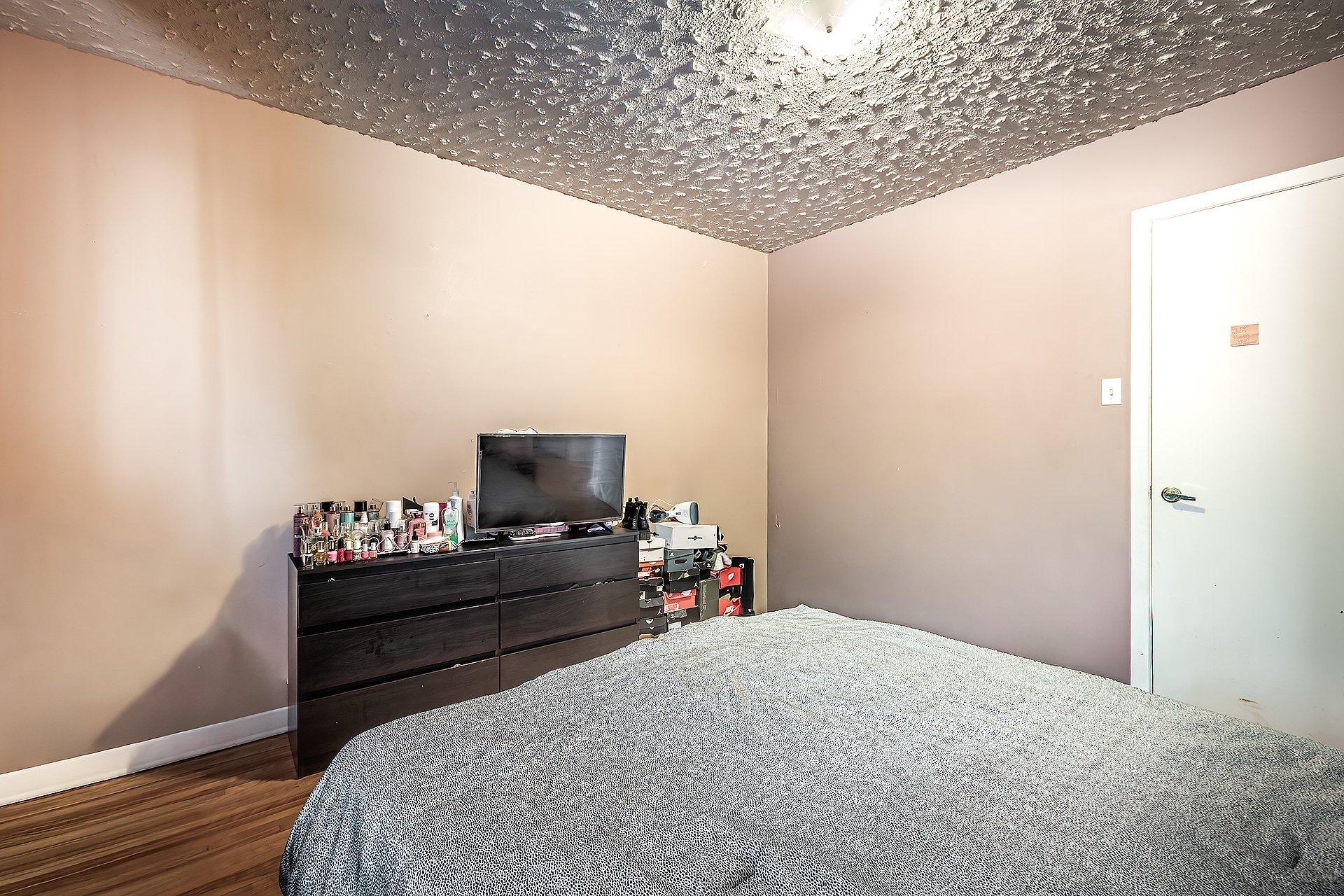 









2451


Rue Monsabré

,
Montréal (Mercier/Hochelaga-Maisonneuve),




QC
H1N2K5

