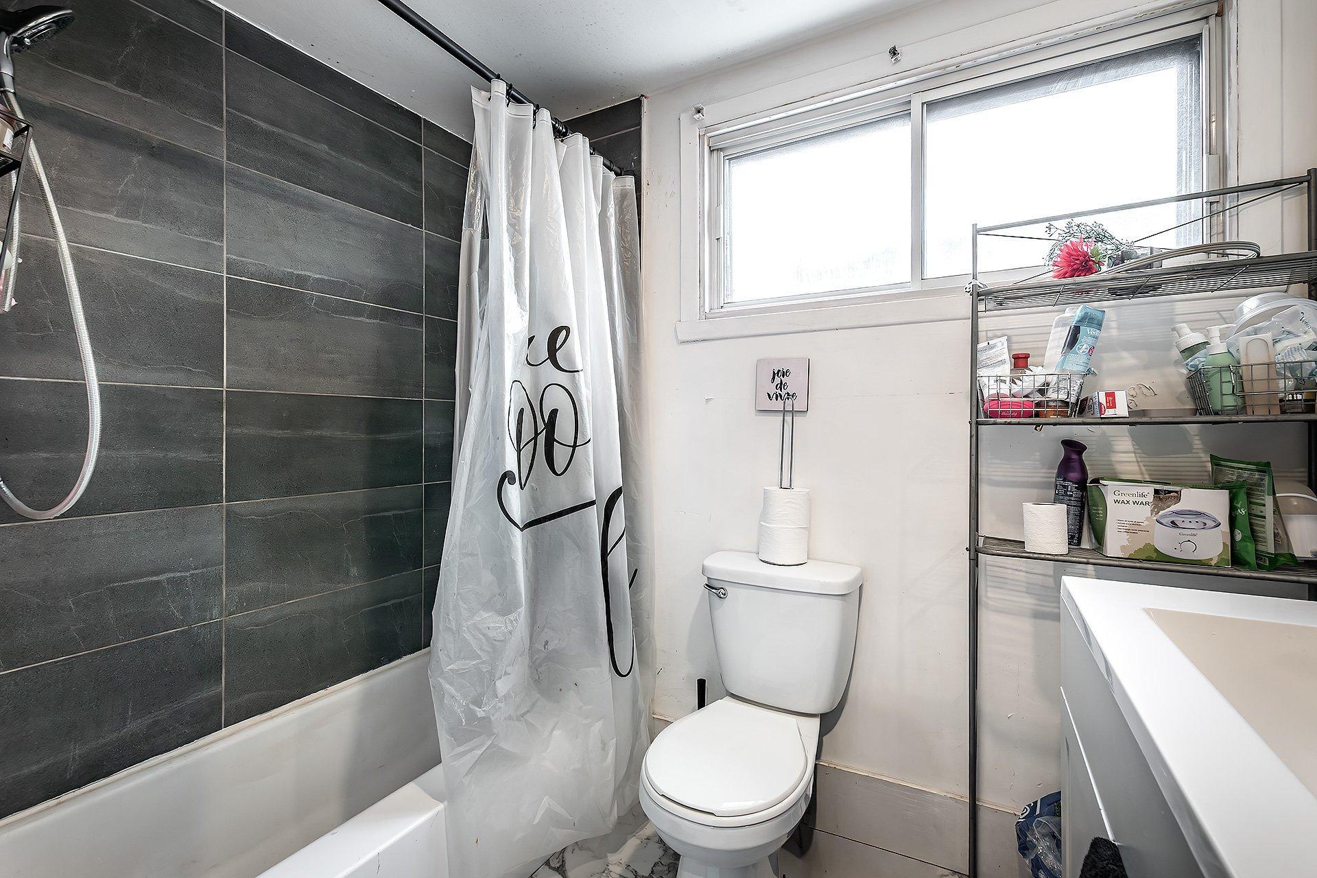 









2451


Rue Monsabré

,
Montréal (Mercier/Hochelaga-Maisonneuve),




QC
H1N2K5

